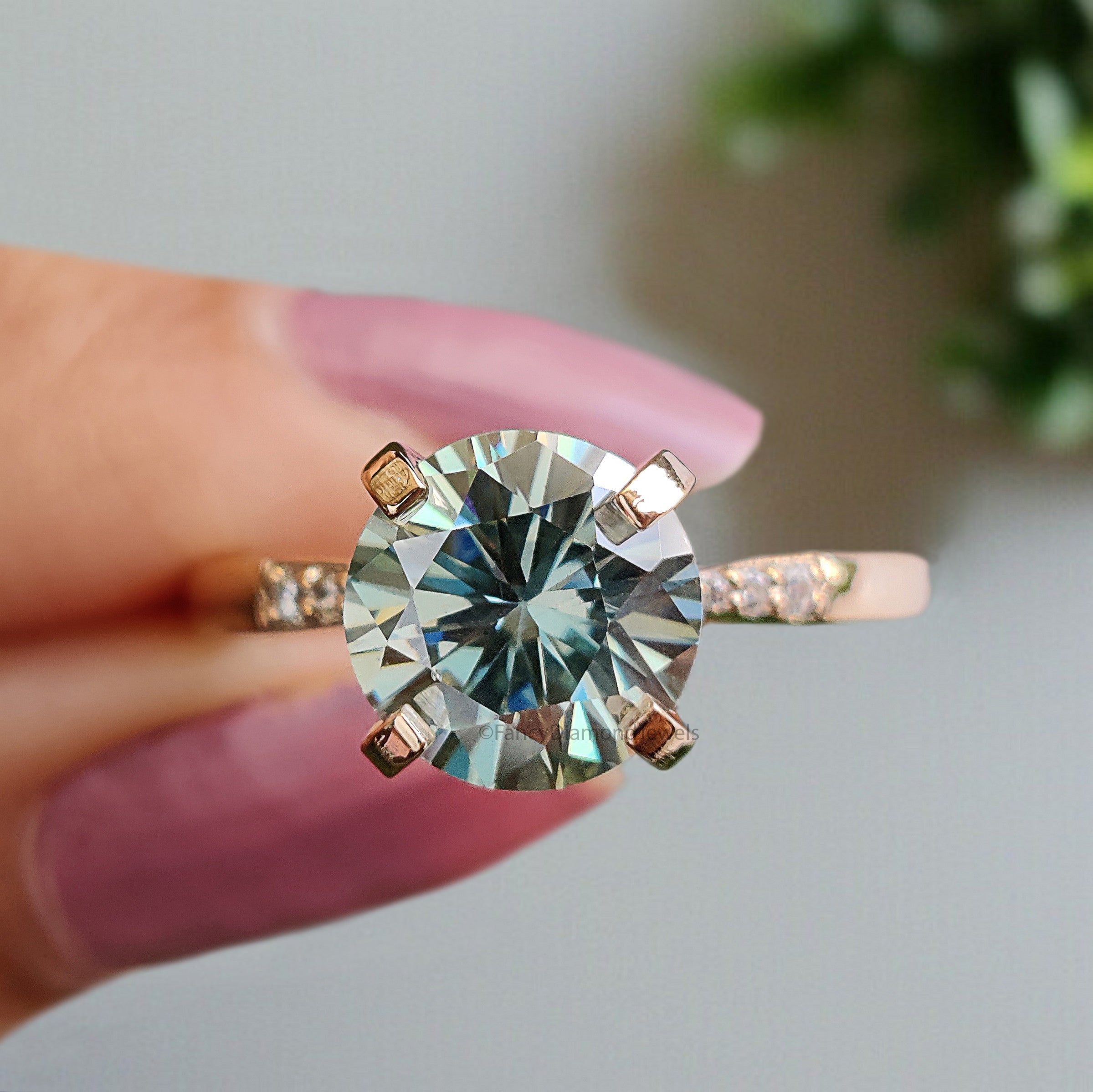 Round Cut Green Moissanite Engagement Wedding Ring 14K Solid Gold Ring Square Prong Set Ring Moissanite Ring Gift For Her FD458