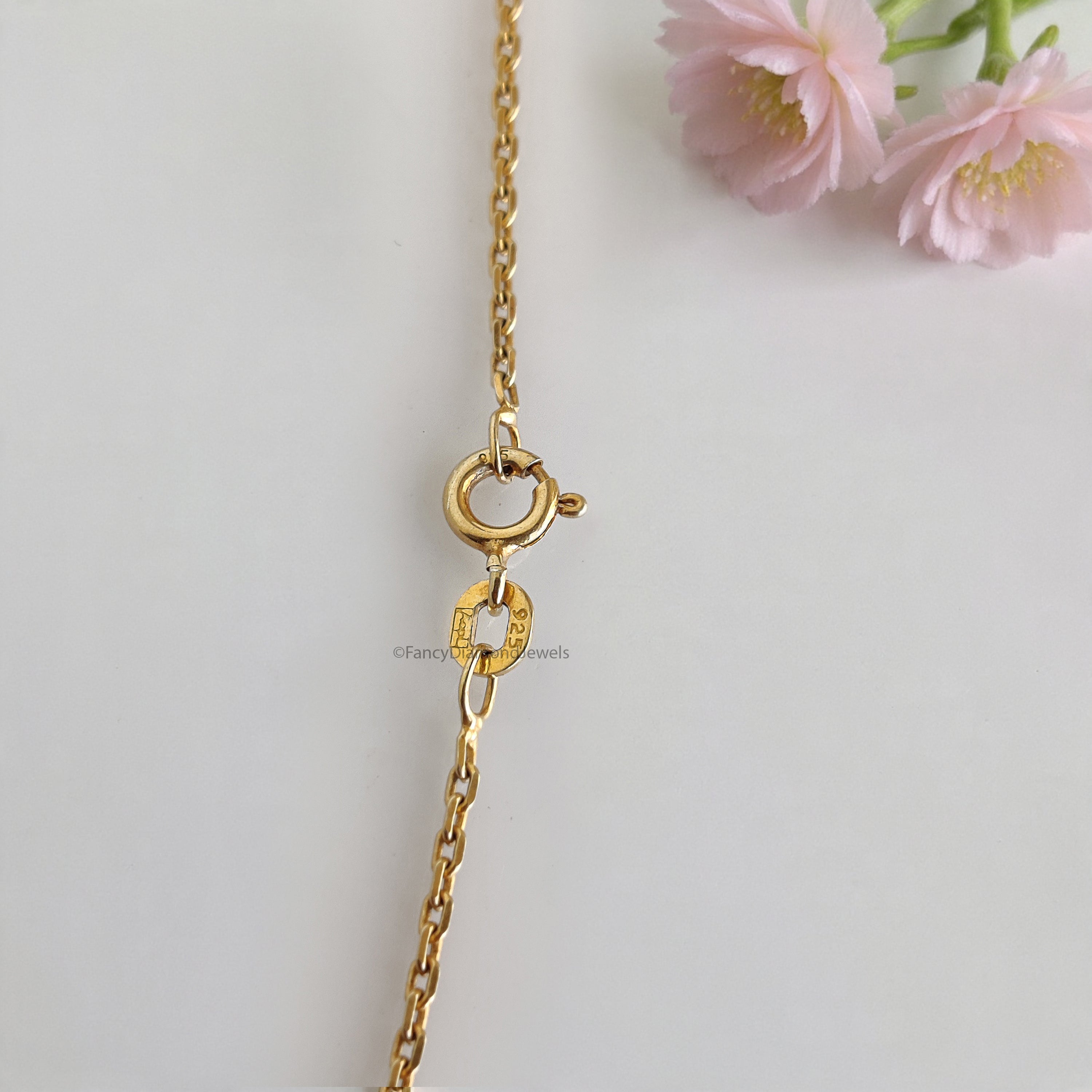 Dainty Emerald Cut Pendant Necklace Bridesmaid Jewelry Yellow Silver handmade jewelry Necklace Minimalist Jewelry Necklace With Chain FD514