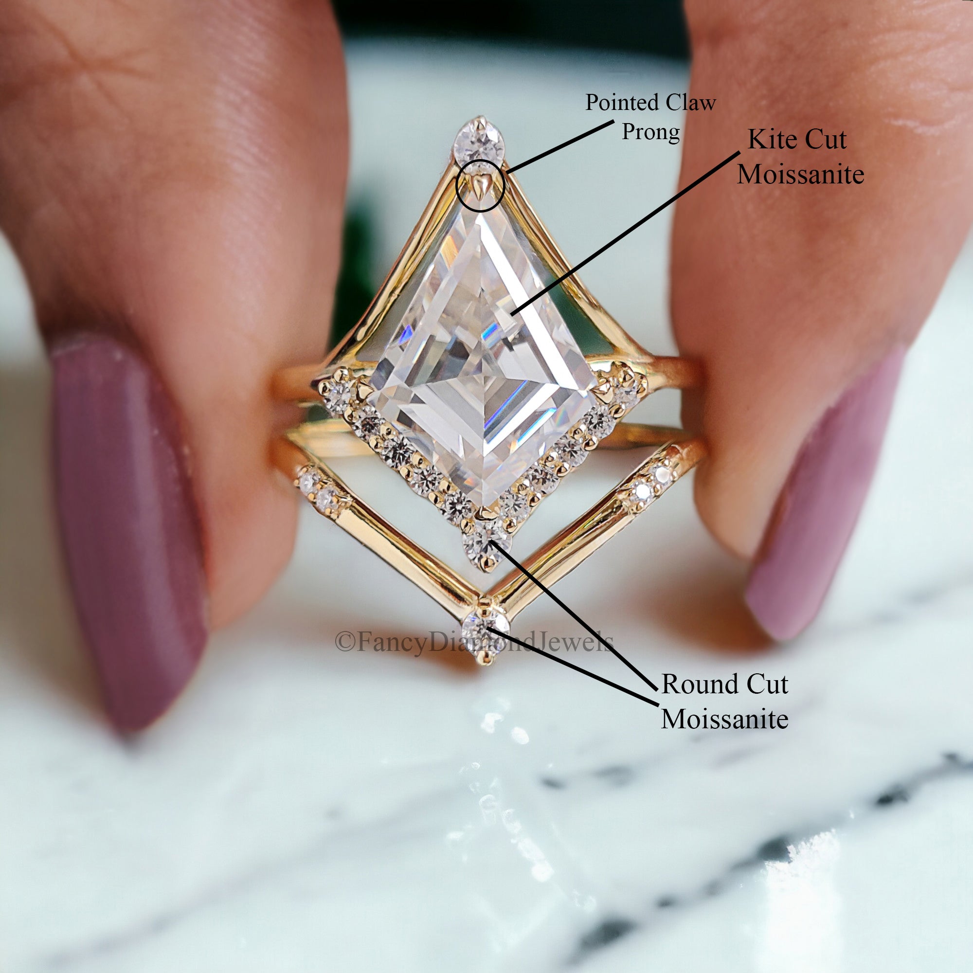 Vintagae Kite Cut Moissanite Engagement Ring Set Yellow Gold Round Cut Modern Wedding Ring Unique Engagement Ring Promise Bridal Set FD181