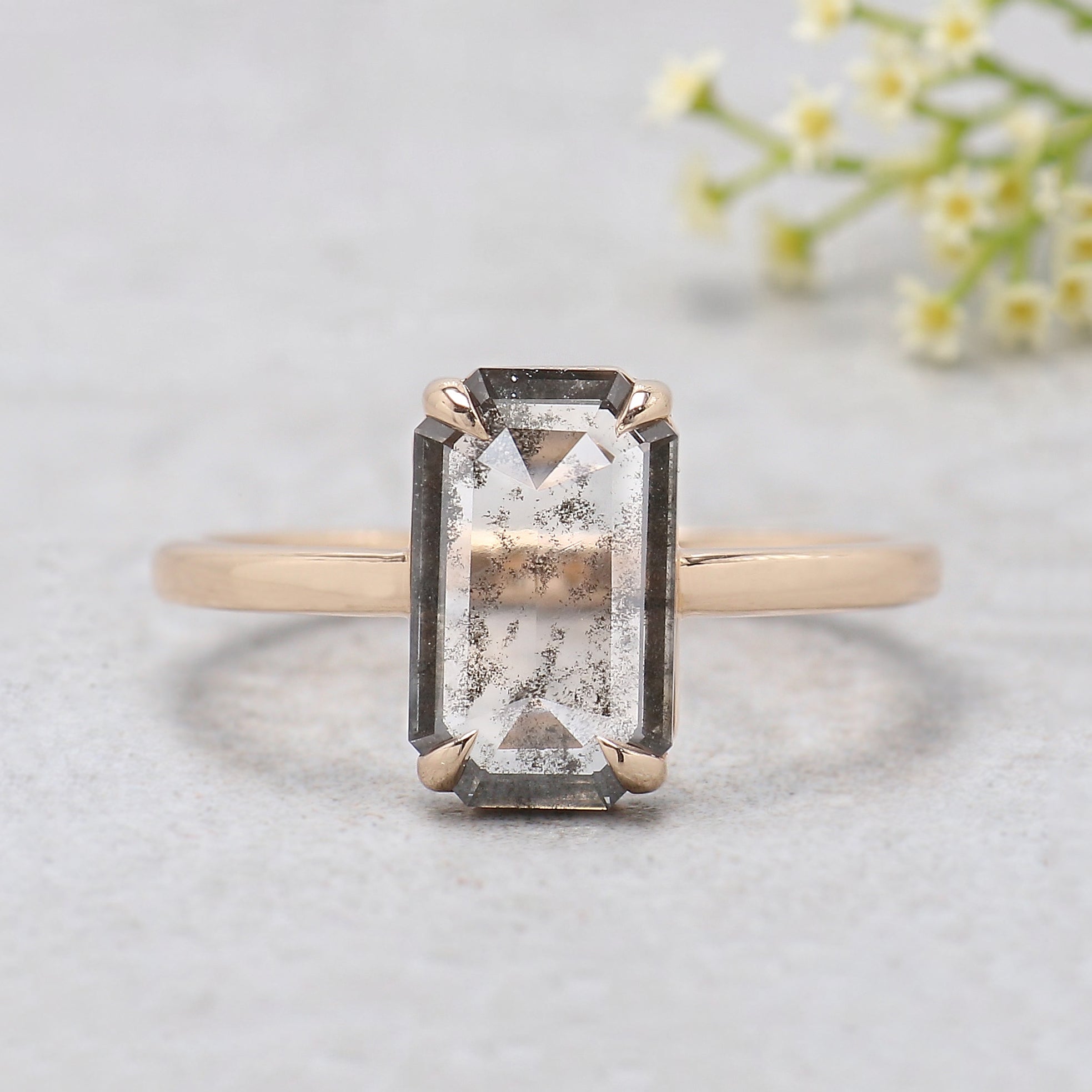 1.40 CT Emerald Lab Grown Diamond Ring Emerald CVD Fancy Black Grey Salt And Pepper Diamond Ring Engagement Ring Bridal Wedding Ring KDL3516