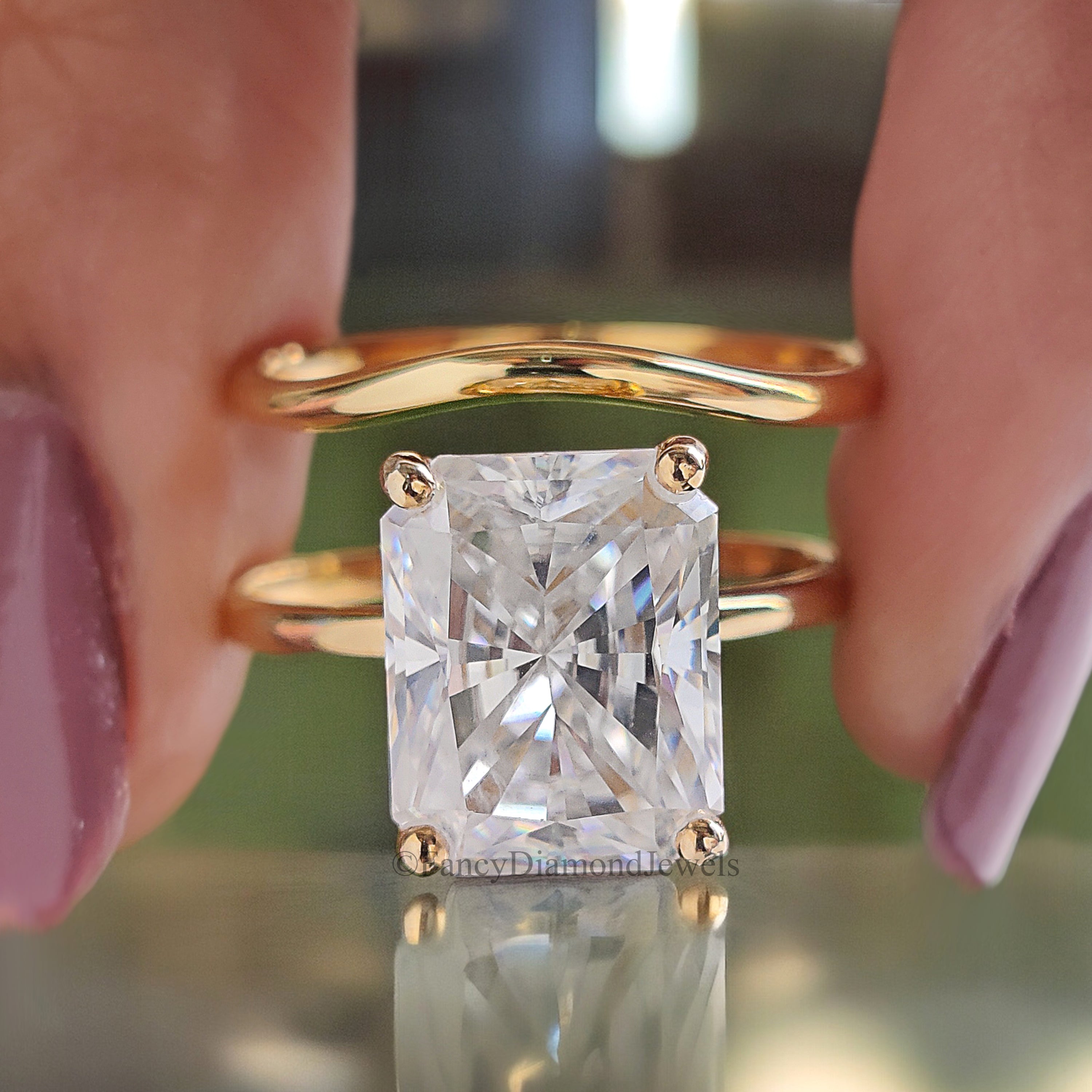 3.70 CT Radiant Cut Colorless Moissanite Ring with Classic Curved Wedding Band Moissanite Bridal Set Anniversary Gift Wedding Ring Set FD195