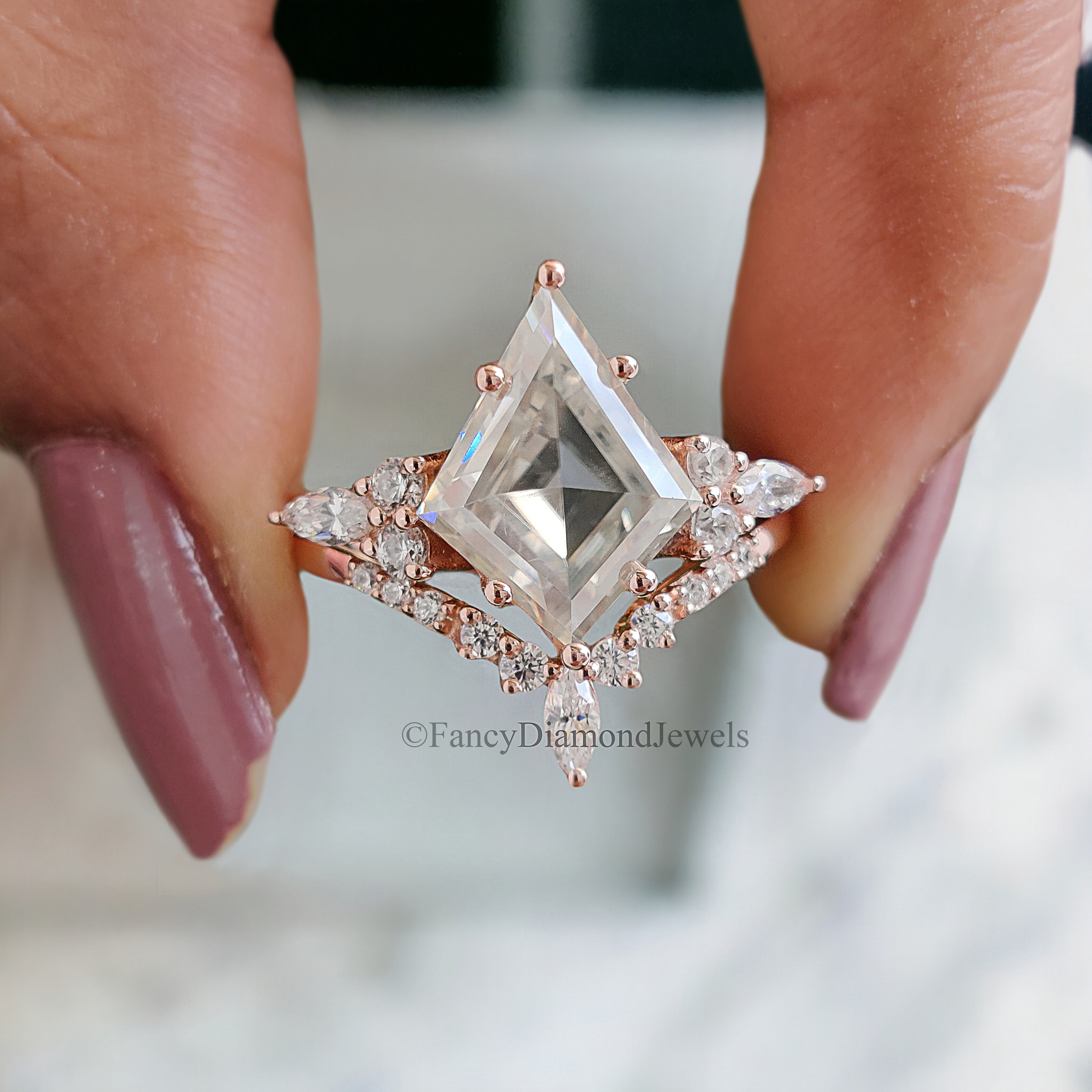 Vintage kite cut Moissanite engagement ring set 14k rose gold marquise cut moissanite ring for women unique bridal wedding ring set FD185
