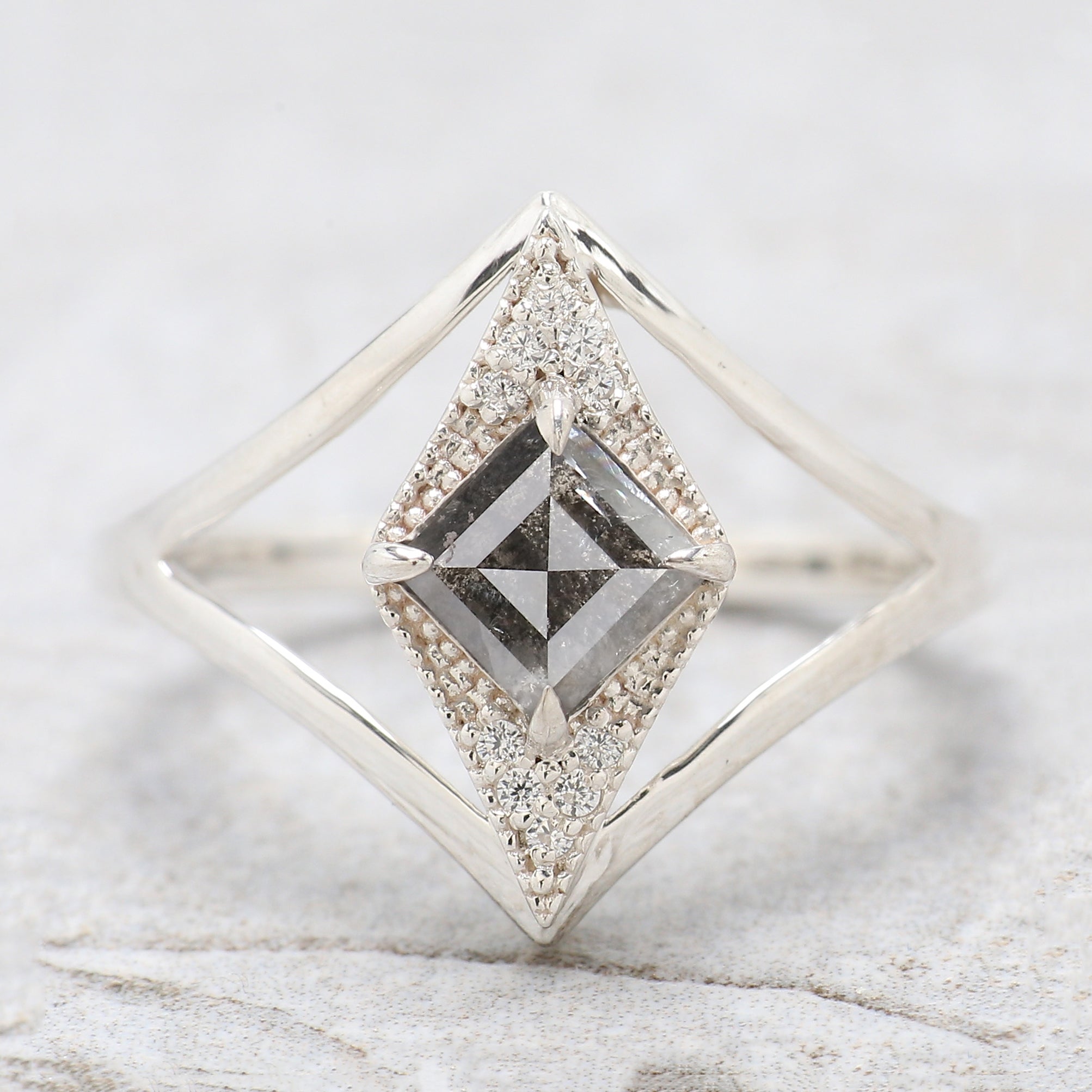 Kite Shape Salt And Pepper Diamond Ring 0.82 Ct 7.05 MM Kite Cut Diamond Ring 14K Solid White Gold Silver Engagement Ring Spilt Ring QN1650