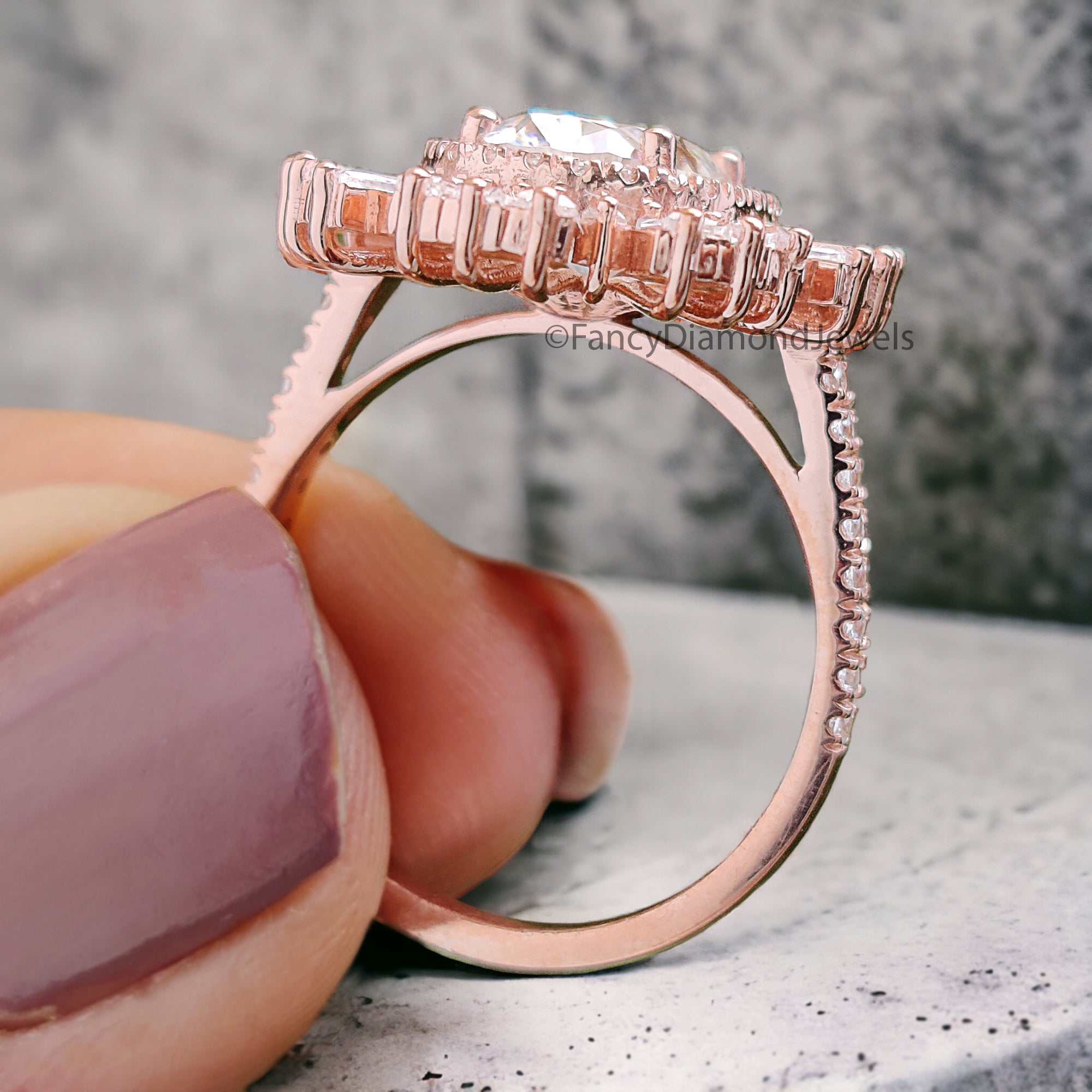 1.70 CT SunBurst Halo Oval Cut Moissanite Engagement Ring Rose Gold Ring vintage Unique Oval Diamond Ring Women Wedding Bridal Ring FD259