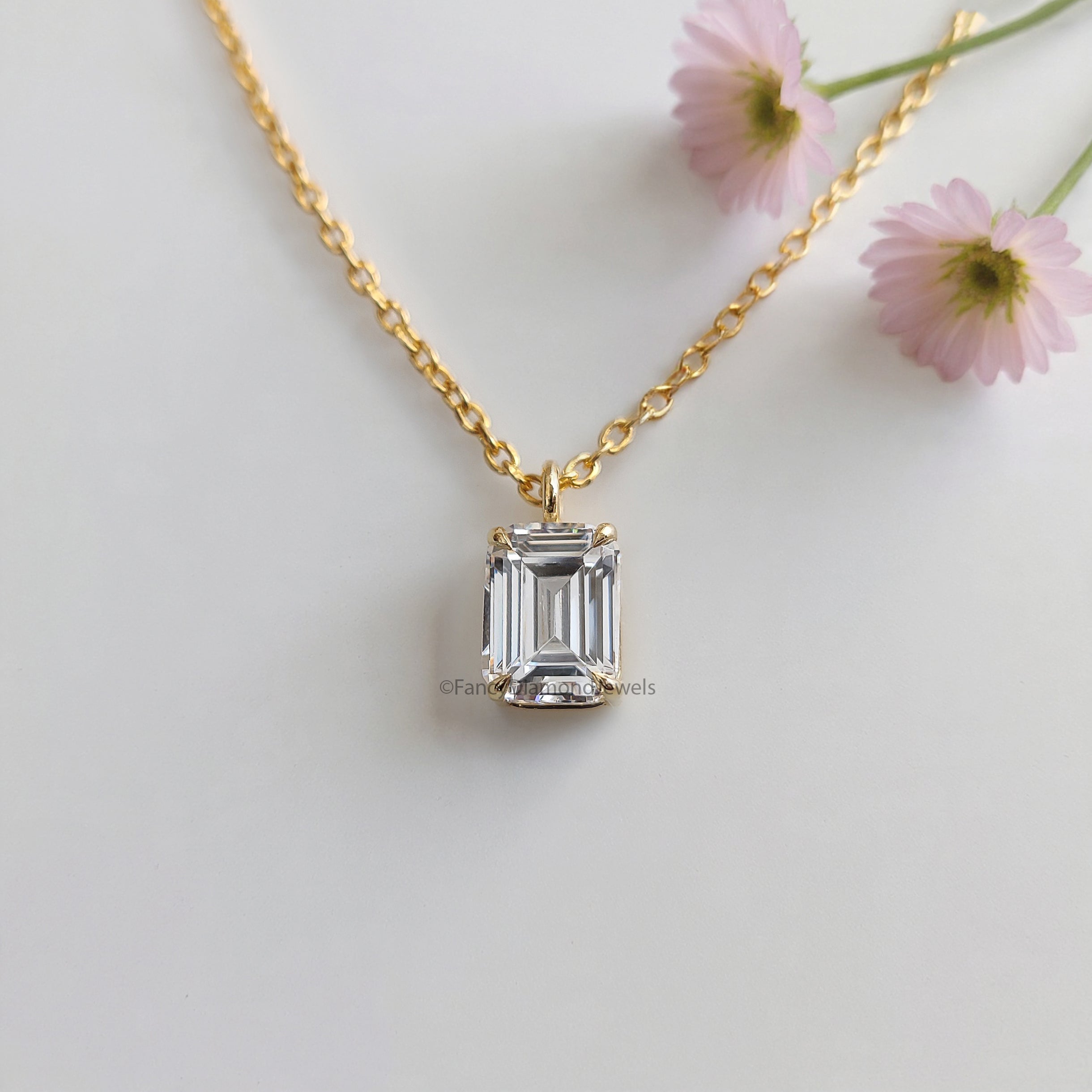 Dainty Emerald Cut Pendant Necklace Bridesmaid Jewelry Yellow Silver handmade jewelry Necklace Minimalist Jewelry Necklace With Chain FD514