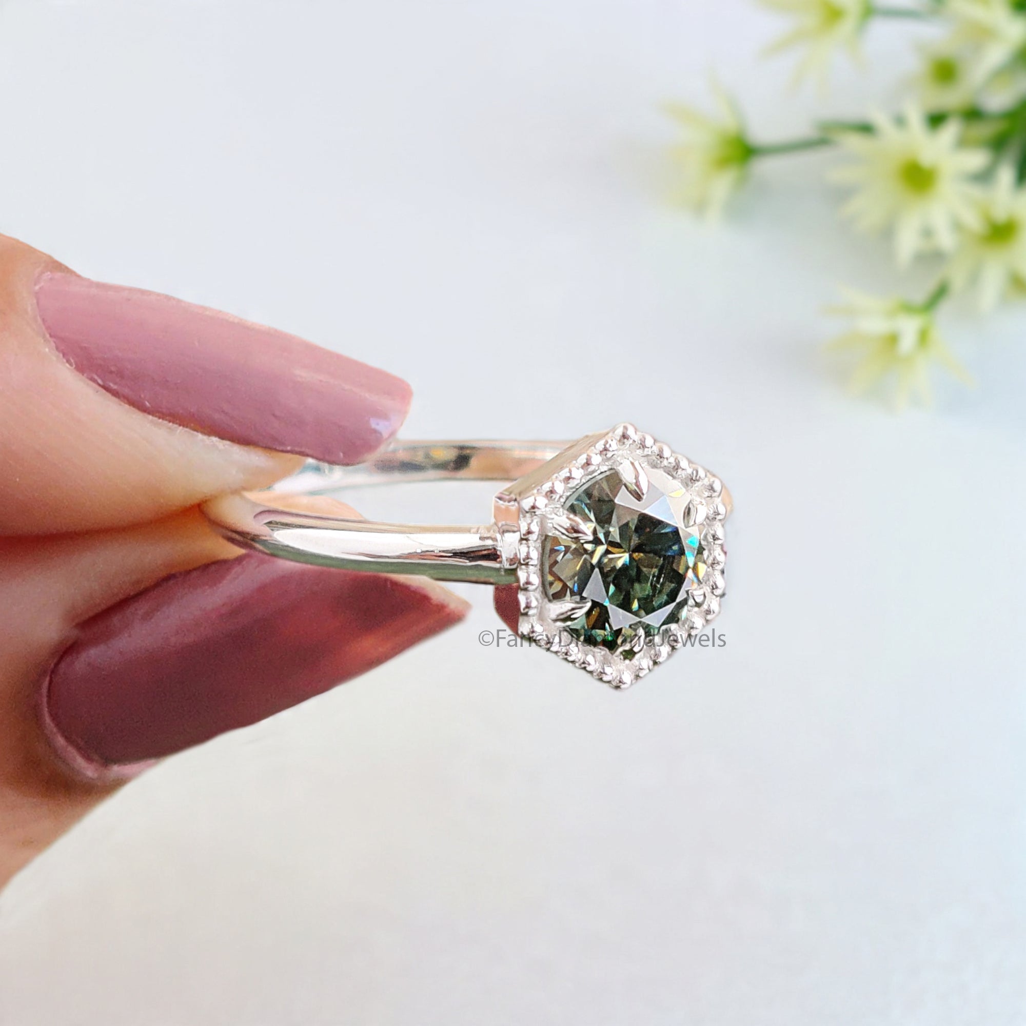 0.85 CT Aqua Blue Green Round Brilliant Moissanite Ring 10k/14k/18k Solid White Gold Ring Solitaire Engagement Ring Moissanite Ring FD38
