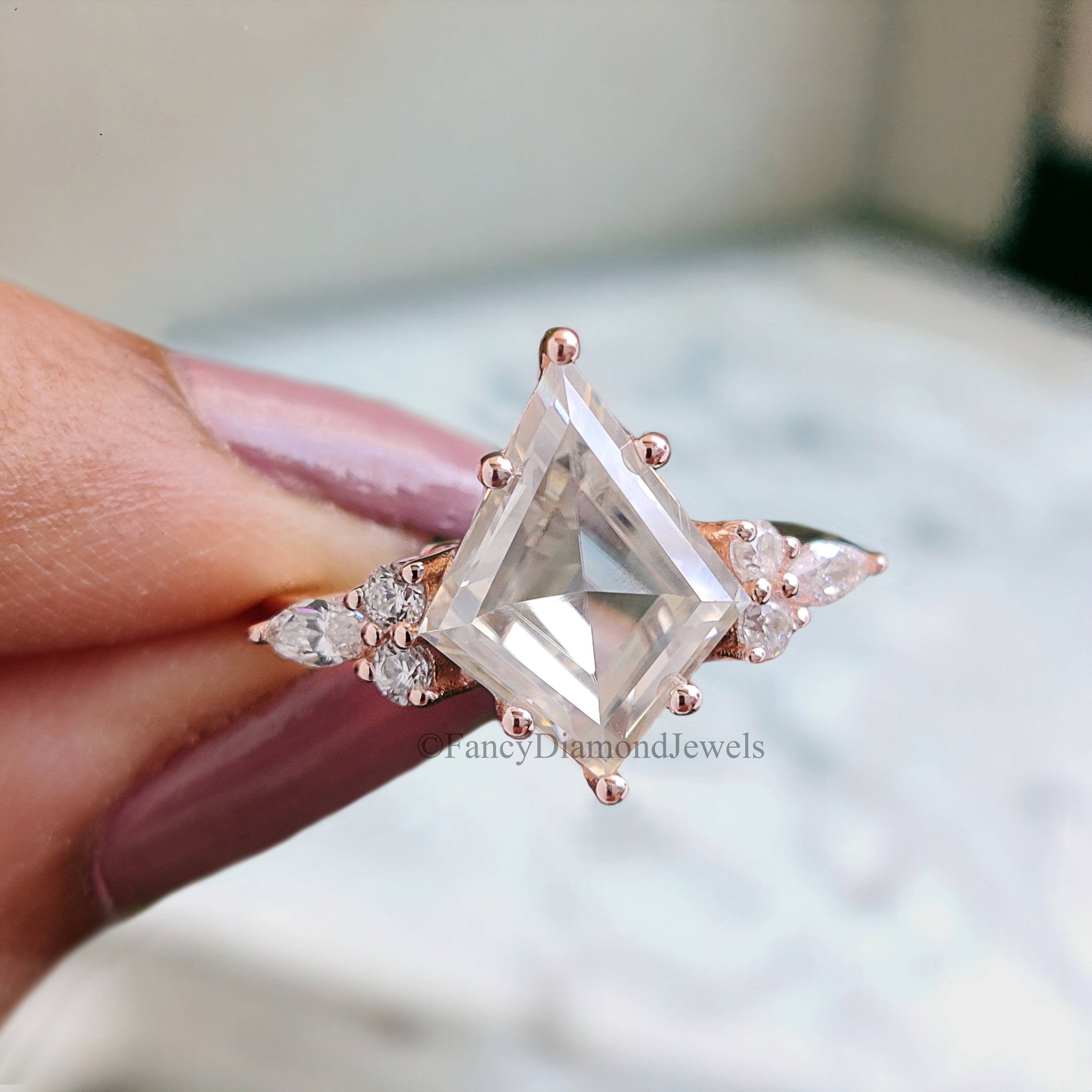 Vintage kite cut Moissanite engagement ring set 14k rose gold marquise cut moissanite ring for women unique bridal wedding ring set FD185