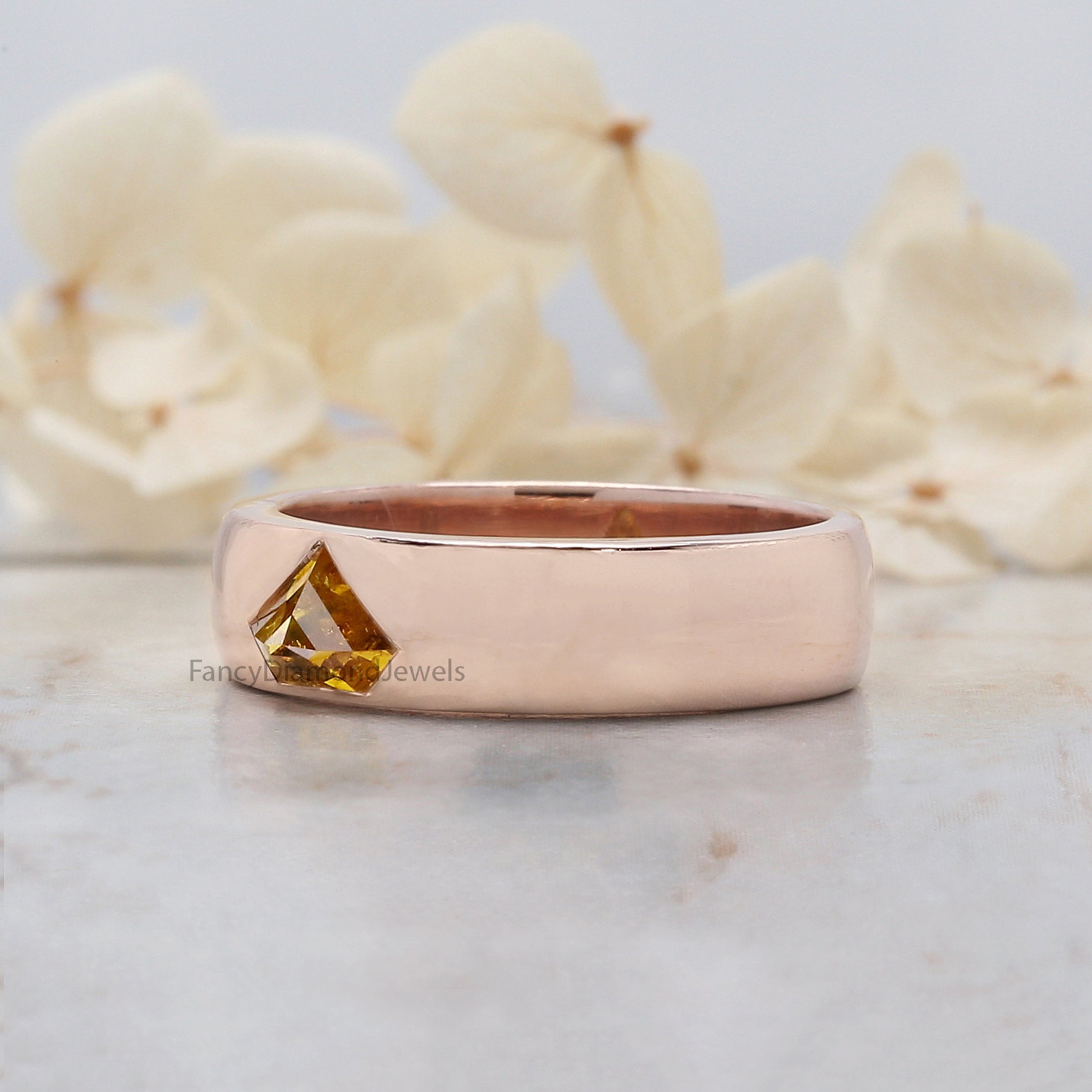 Shield Yellow Diamond Band, Yellow Shield Diamond Engagement Band, Shield Diamond Band, Shield Shape Band, Shield Solitaire Band, KDN549