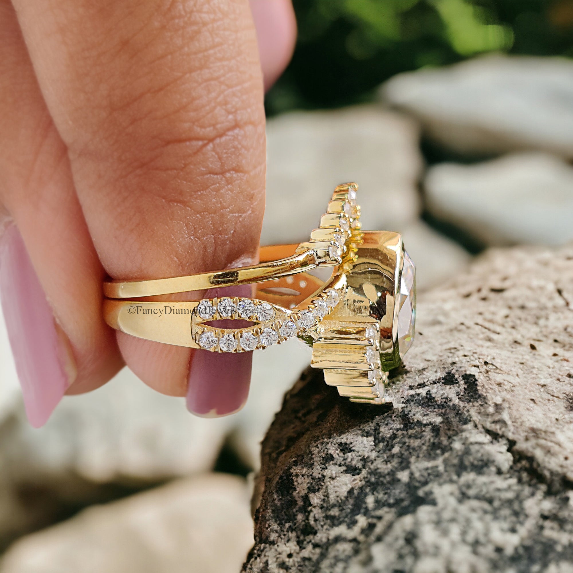 Vintage Pear Shape Moissanite Engagement Ring Set Twisted Wedding Band Bezel Set Art Deco Yellow Gold Promise Infinity Wedding Ring FD262