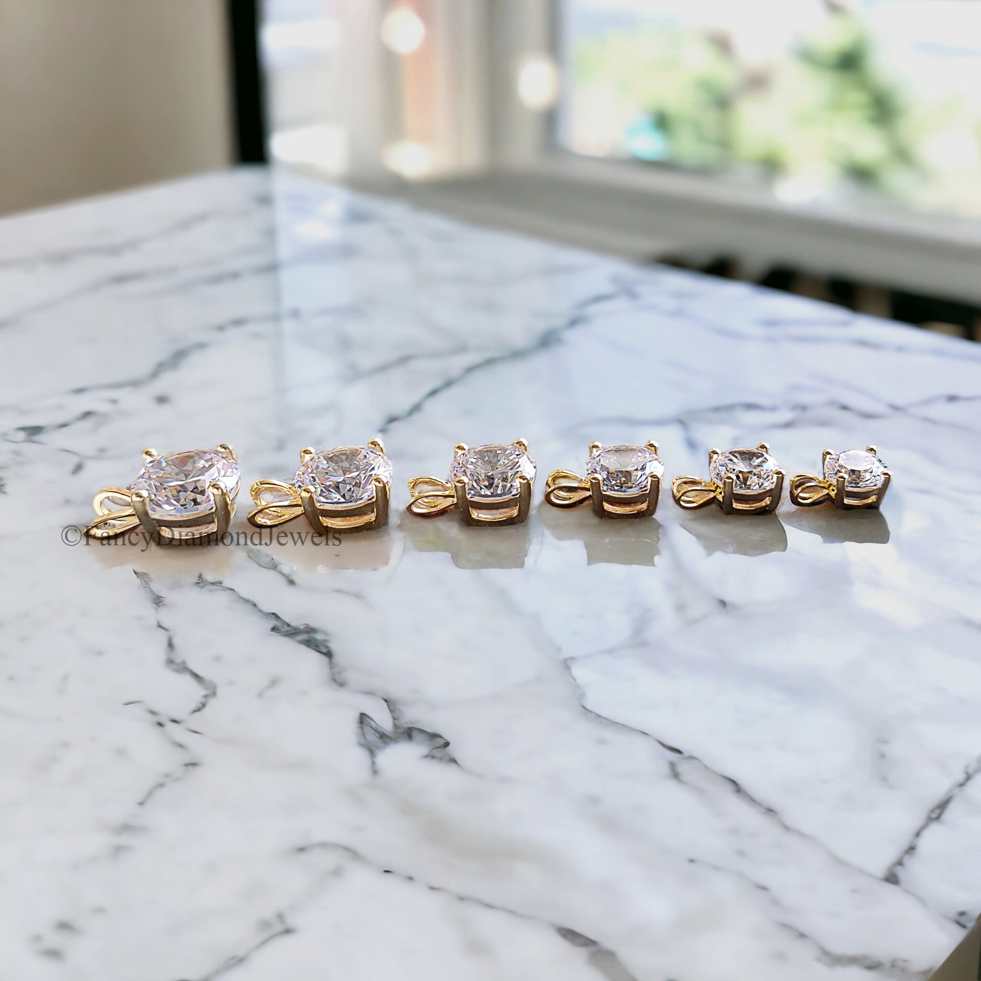 Round Brilliant Cut CZ Diamond Simulant Pendant Yellow Silver handmade jewelry Four Round Shape prong basket set Necklace With Chain FD273