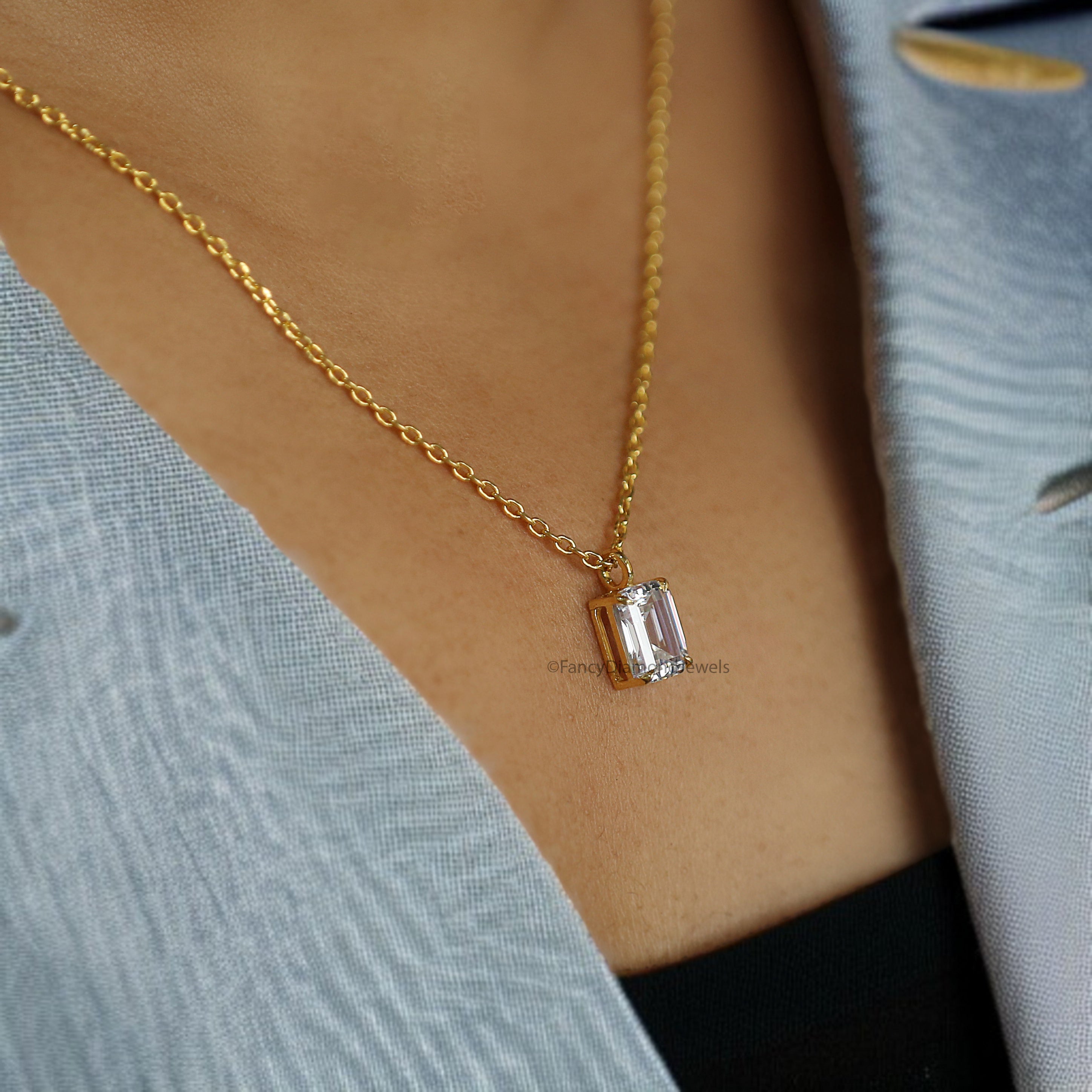 Dainty Emerald Cut Pendant Necklace Bridesmaid Jewelry Yellow Silver handmade jewelry Necklace Minimalist Jewelry Necklace With Chain FD514