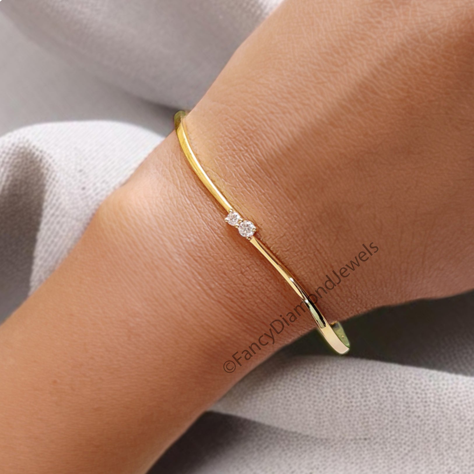 Round Moissanite Diamond Bracelet White Color Round Diamond Bracelet Gold Bracelet Round Brilliant Cut Diamond Bracelet Gift For Her KD944
