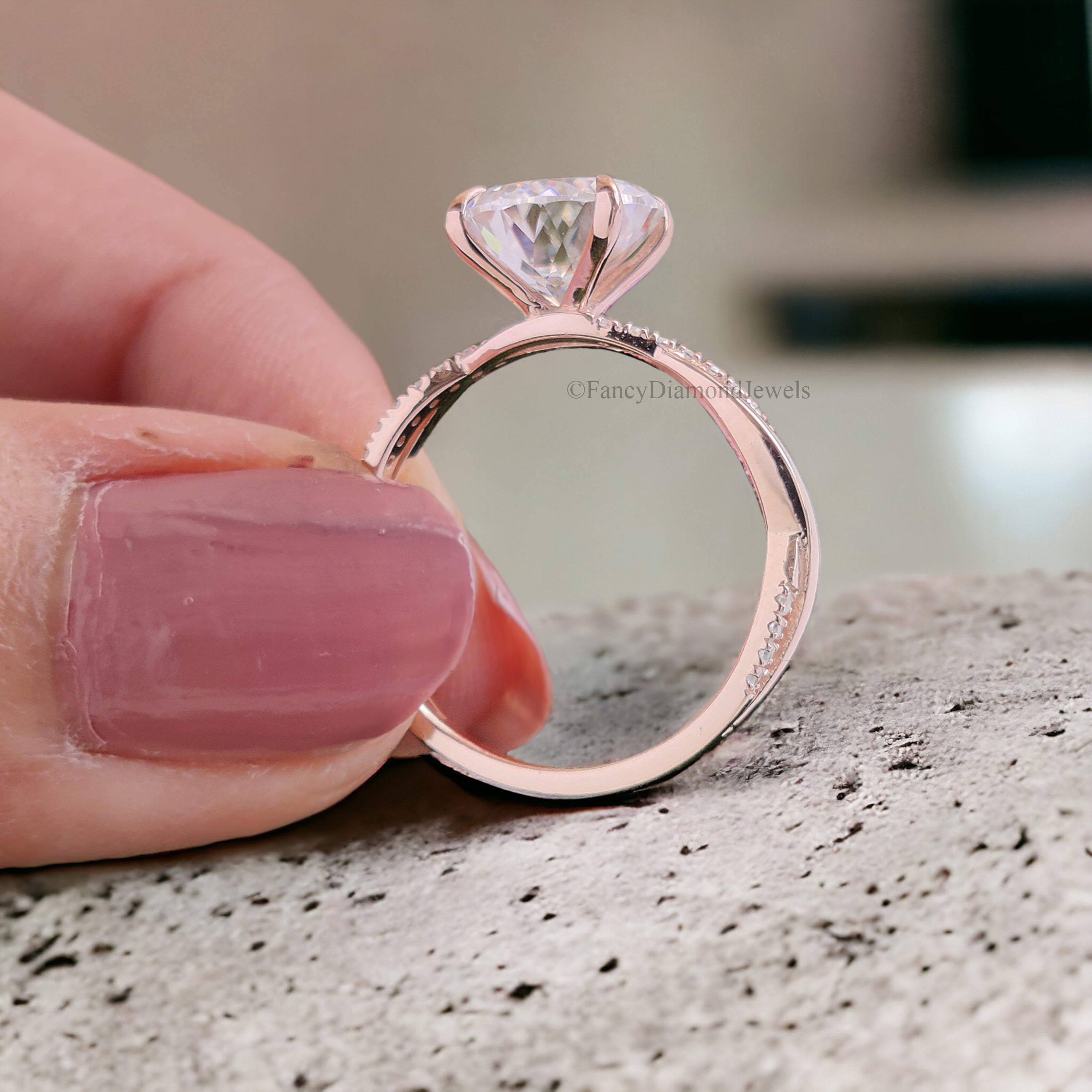 Unique Moissanite Ring 2.15 TW Portuguese Cut Colorless Moissanite Engagement Ring Wedding Ring Twisted Band Claw Prong Ring for Women FD135