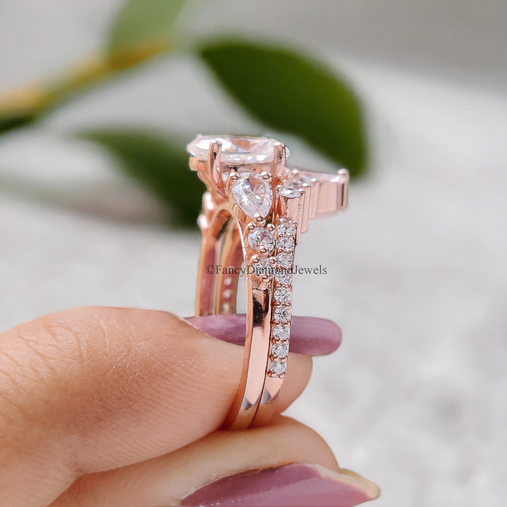 Oval Moissanite Engagement Ring Set Stacking Ring 14K/18K Rose Gold Vintage Unique Pear Diamond Cluster Ring Women Wedding Bridal Ring FD49