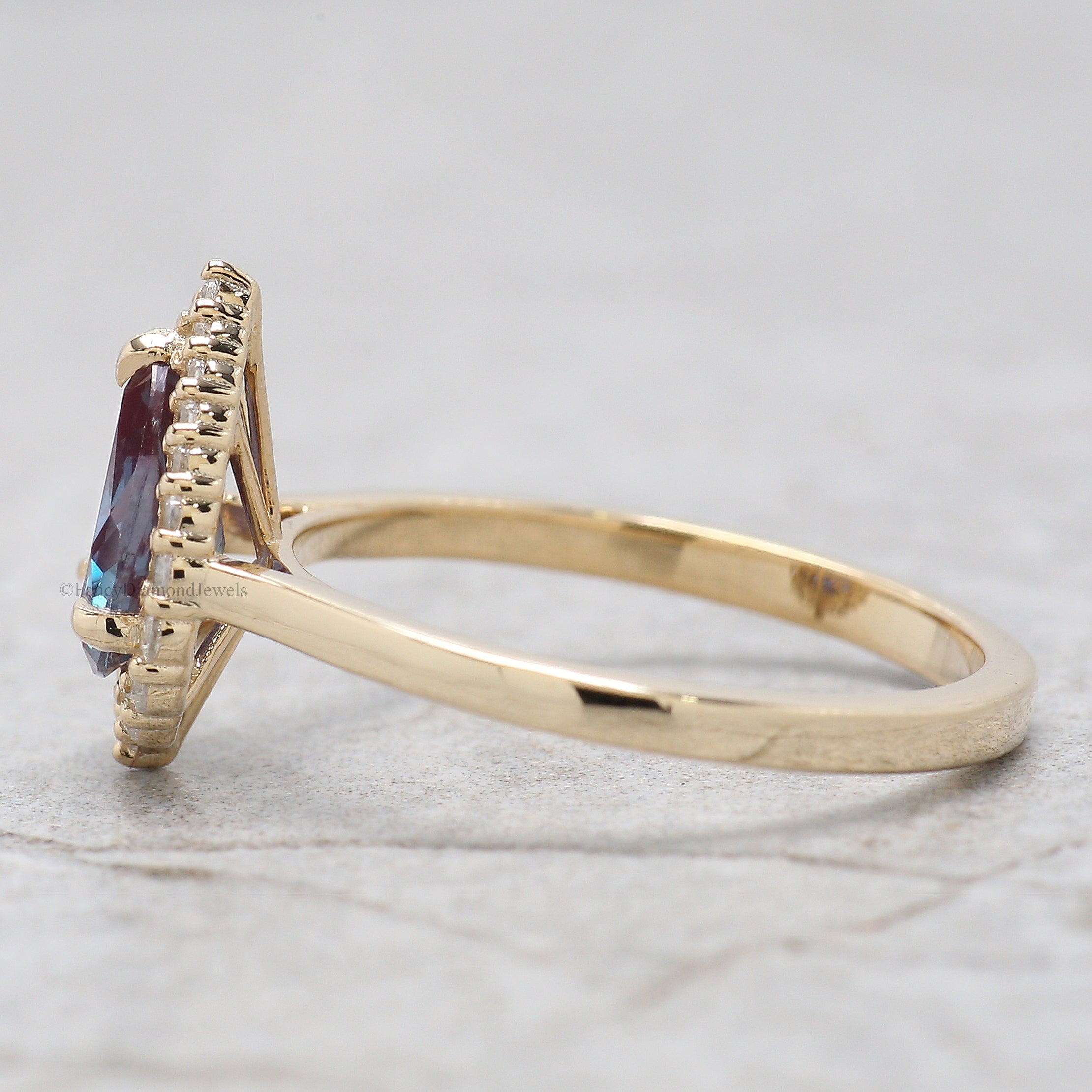 Vintage pear Alexandrite Engagement Ring 1.08 CT Pear Shaped Halo Set Ring For Her Anniversary Gift Ring unique wedding ring For women FD460