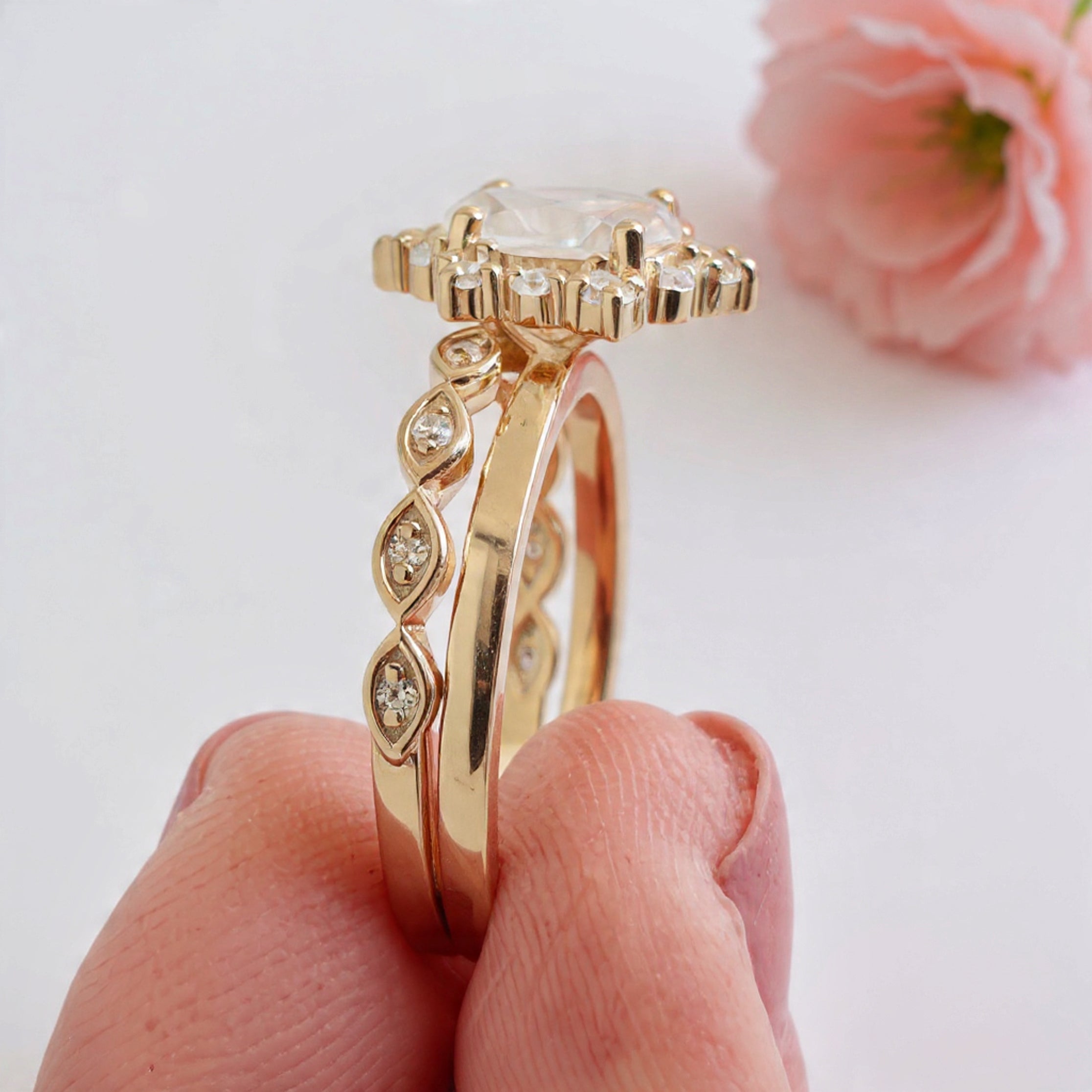 Oval Cut Lab Grown Diamond Engagement Ring Set 0.80 CT Colorless Oval Halo Set Wedding Ring For Women Anniversary Bridal Ring Set FD271