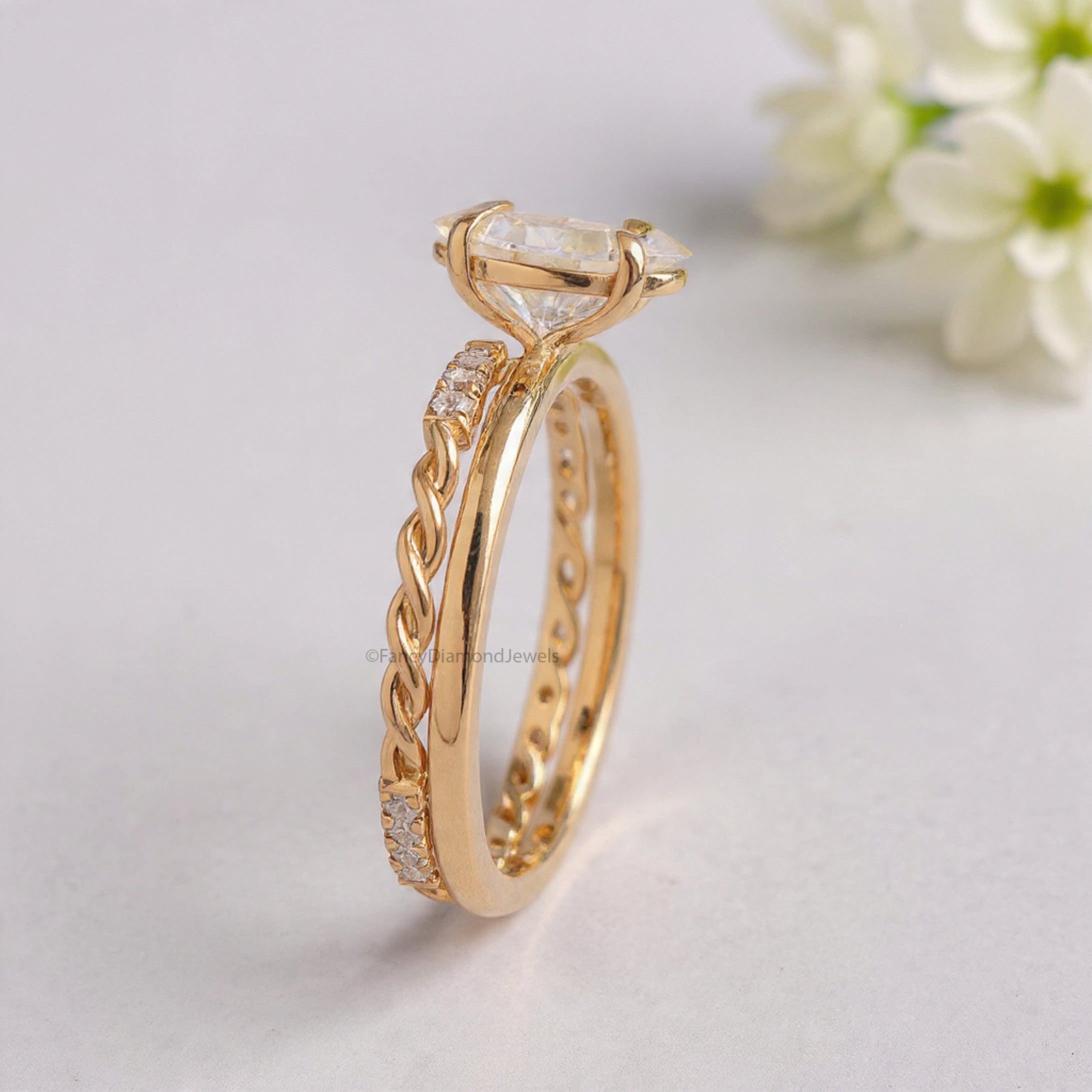 1.05 CT Oval Diamond Lab Grown Diamond Engagement Ring Set Wedding Set Bridal Rings for Her Matching Wedding Band Oval Diamond Ring FD473