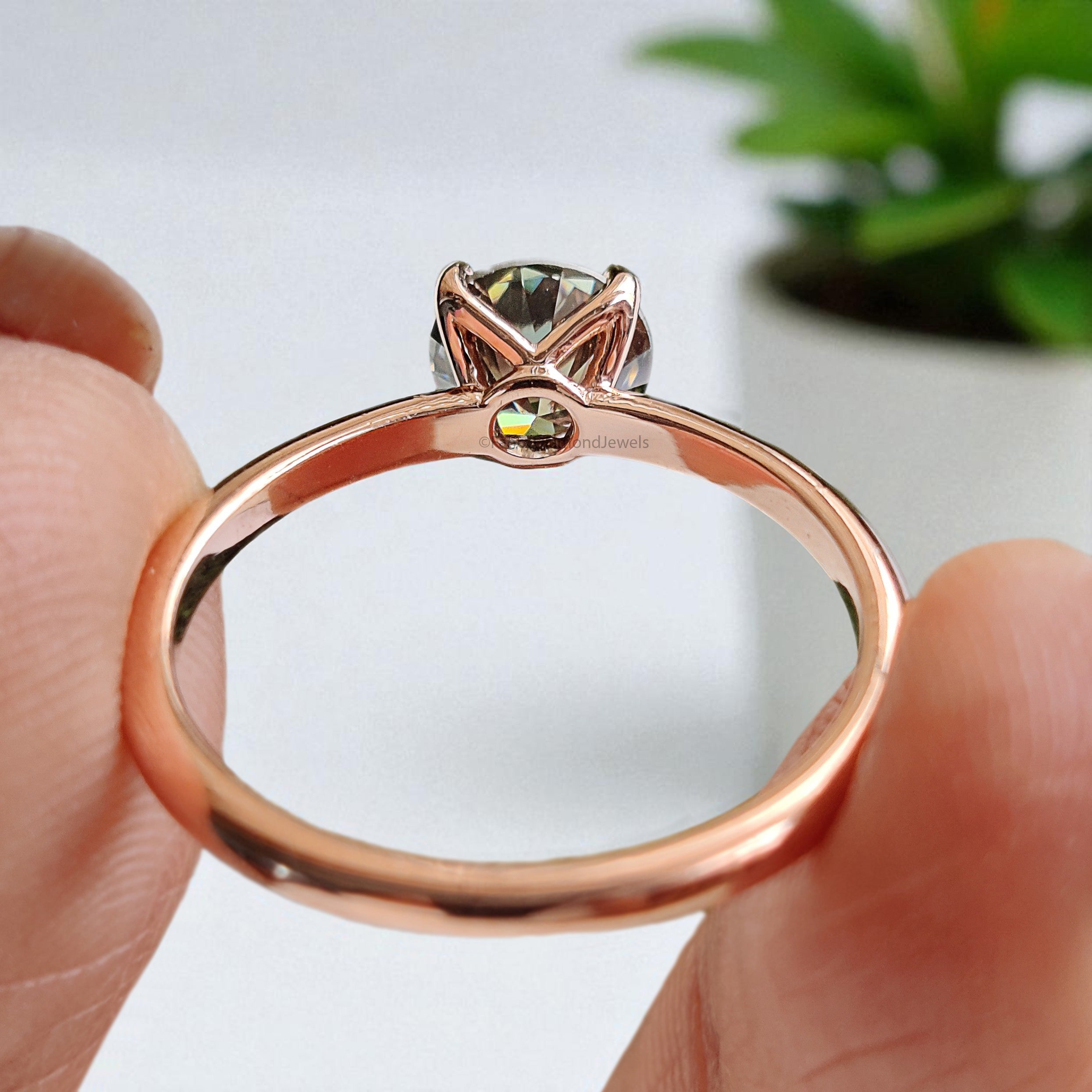 0.80 CT Aqua Blue Green Round Brilliant Moissanite Ring 10k/14k/18k Solid Rose Gold Ring Solitaire Engagement Ring Moissanite Ring FD13