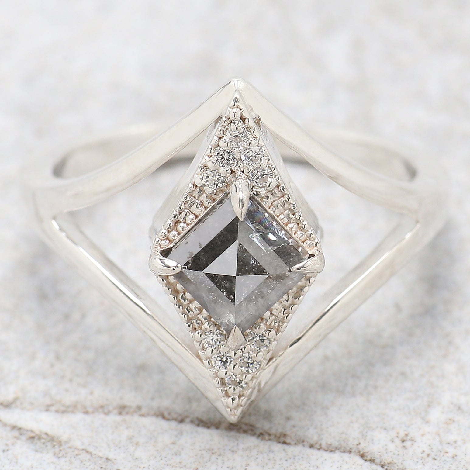 Kite Shape Salt And Pepper Diamond Ring 0.82 Ct 7.05 MM Kite Cut Diamond Ring 14K Solid White Gold Silver Engagement Ring Spilt Ring QN1650