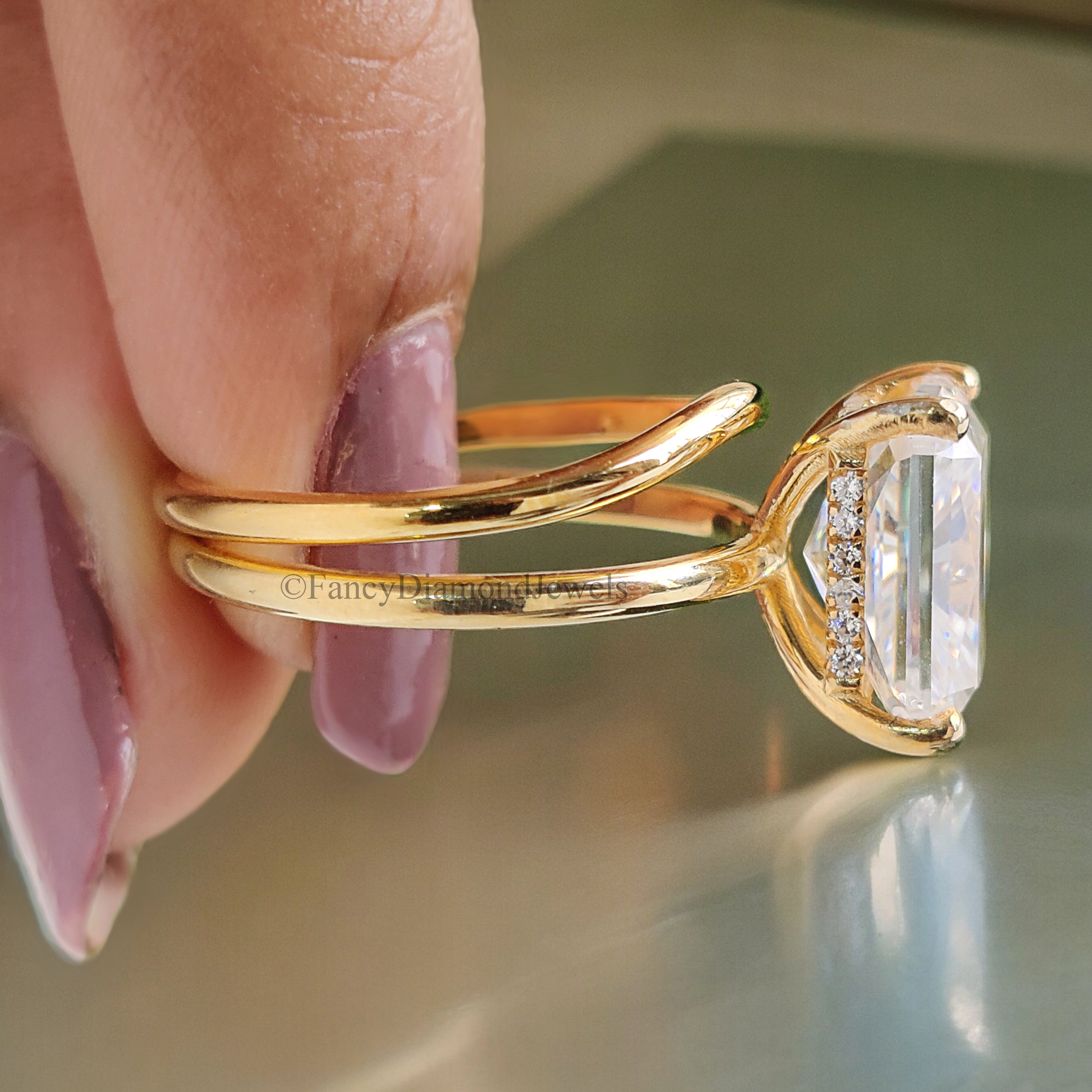 3.70 CT Radiant Cut Colorless Moissanite Ring with Classic Curved Wedding Band Moissanite Bridal Set Anniversary Gift Wedding Ring Set FD195