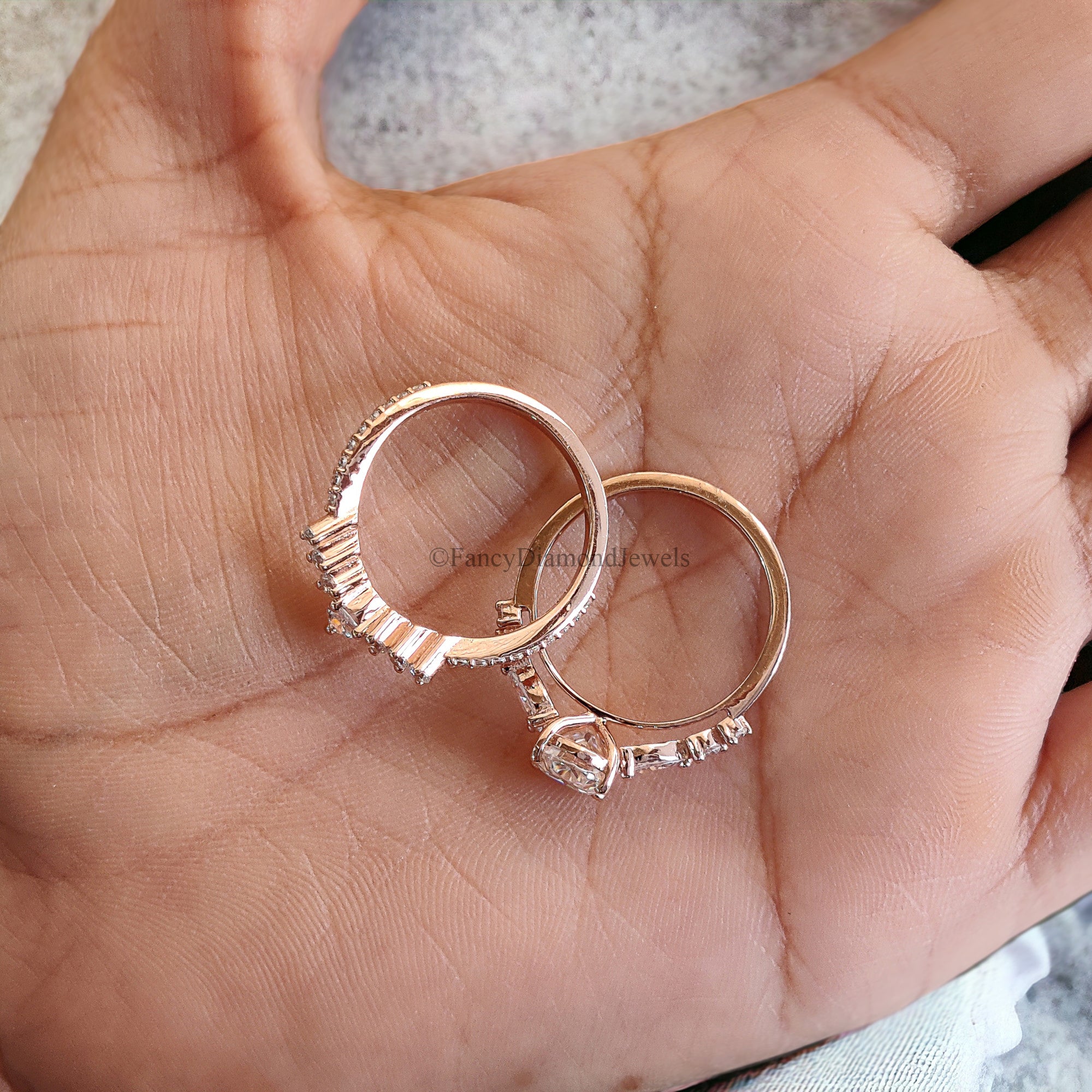 Oval Moissanite Engagement Ring Set Stacking Ring 14K/18K Rose Gold Vintage Unique Pear Diamond Cluster Ring Women Wedding Bridal Ring FD49