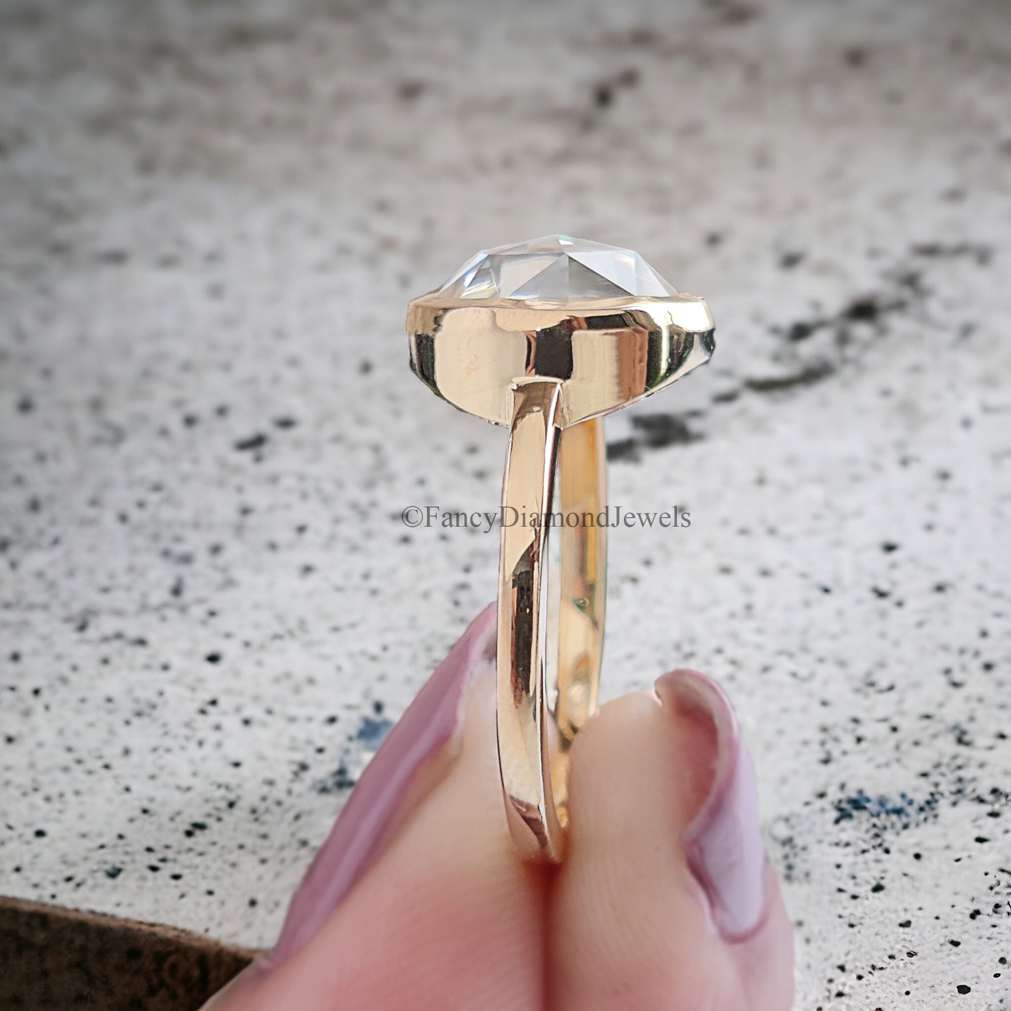 Singular Bezel Set Round Rose Cut Moissanite Engagement Ring 2.65 CT Round Rose Cut Classic Simple Solitaire Moissanite Wedding Ring FD203