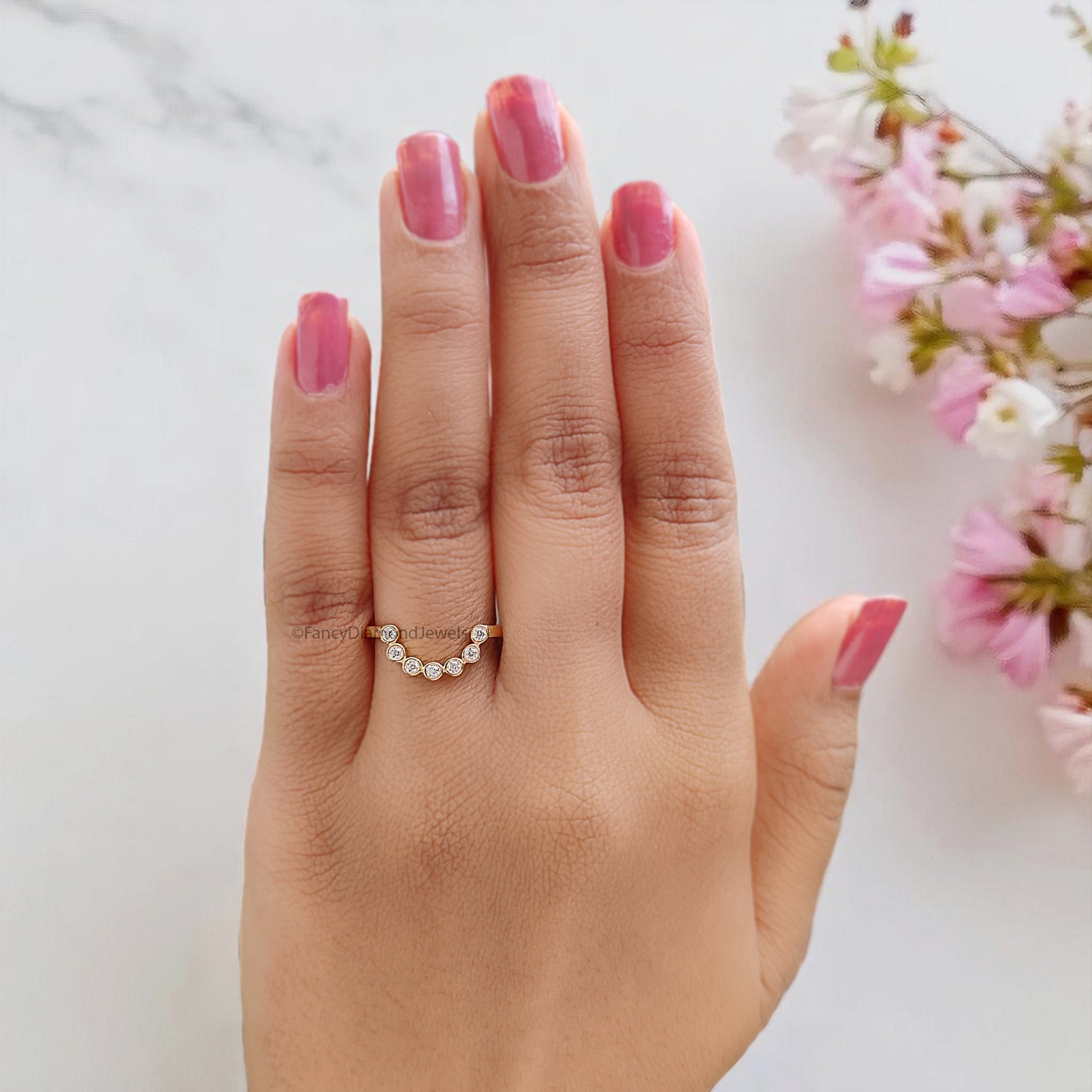 Bezel Set Curved Round Diamond Wedding Band Silver/10K/14K/18K Band 0.11 CT Diamond Band Curve Crown Anniversary Ring Gift For Her FD380