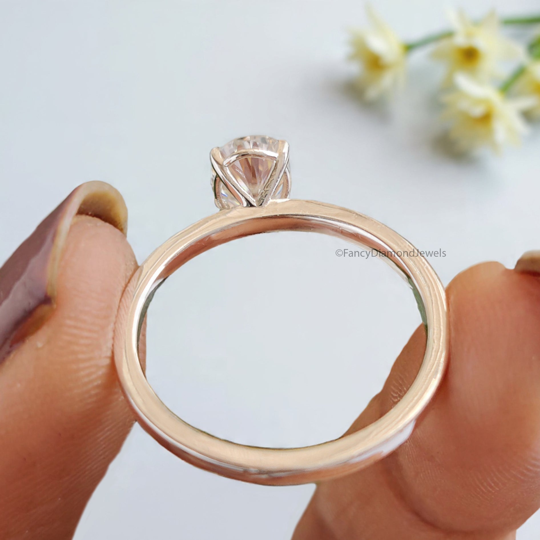 Beautiful Oval Shape Moissanite Ring White Gold 10k/14k/18k 1.00 CT Oval Cut Ring Oval Wedding Engagement Ring Oval Colorless Ring FD19