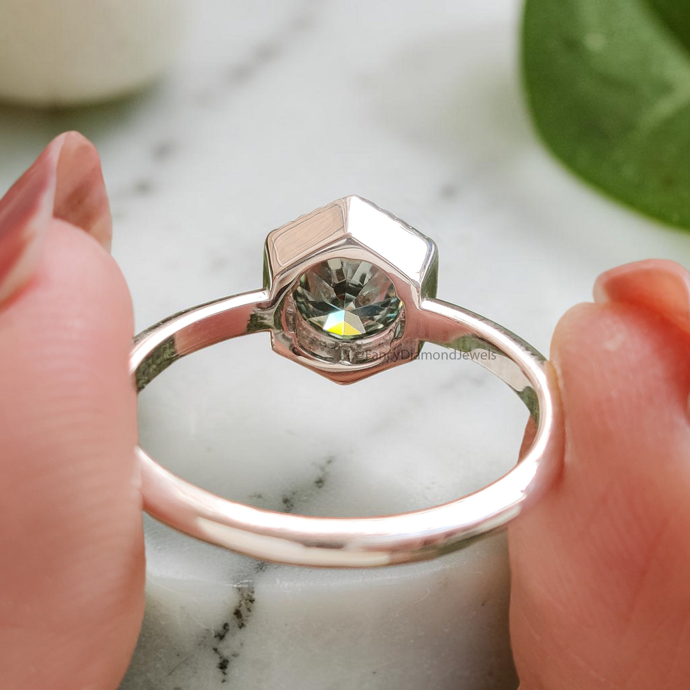 0.85 CT Aqua Blue Green Round Brilliant Moissanite Ring 10k/14k/18k Solid White Gold Ring Solitaire Engagement Ring Moissanite Ring FD38