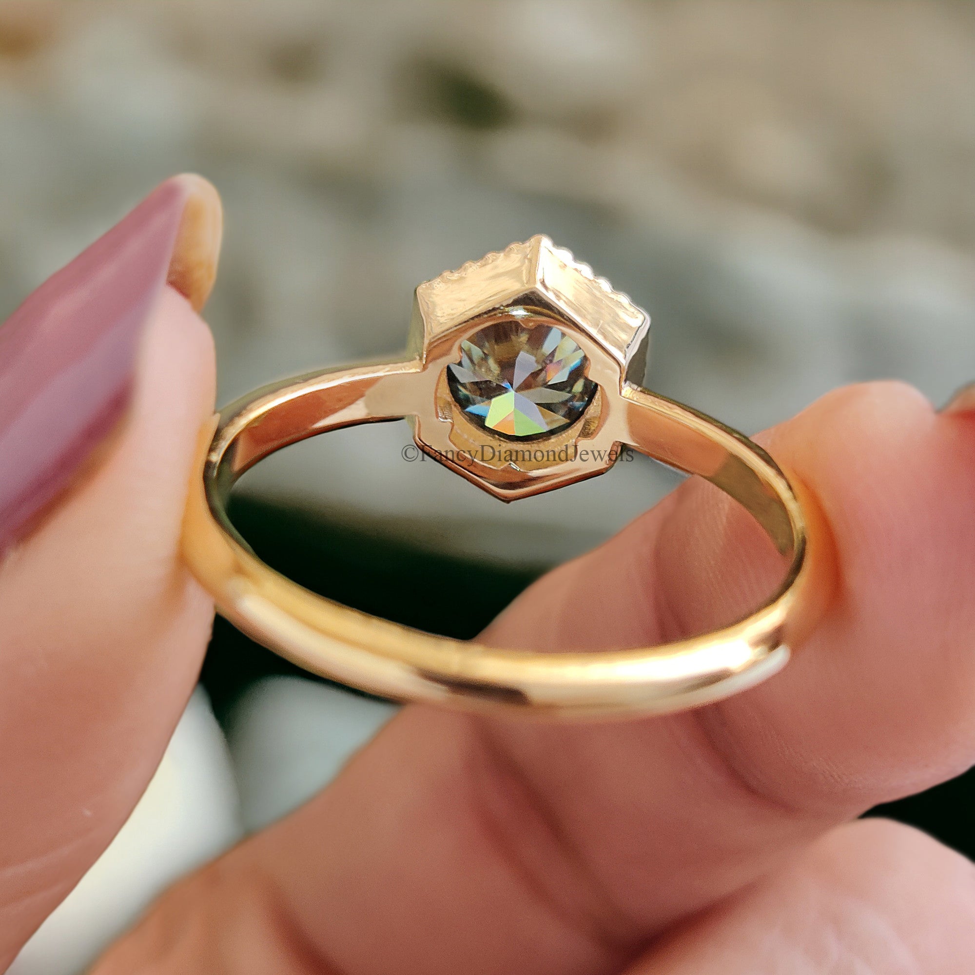 0.85 CT Aqua Blue Green Round Brilliant Moissanite Ring 10k/14k/18k Solid Yellow Gold Ring Solitaire Engagement Ring Moissanite Ring FD38