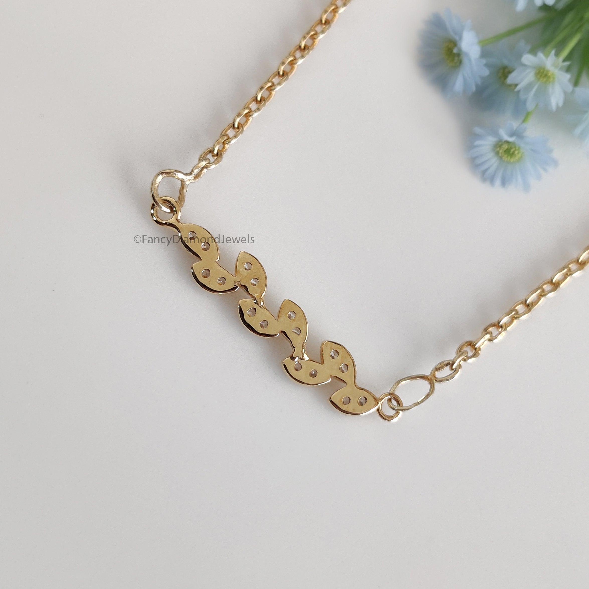 Moissanite Leaf Pendant Necklace in Gold | Round Brilliant Cut Diamond Look | Nature-Inspired Jewelry Gift Minimalist Wedding Jewelry KD946