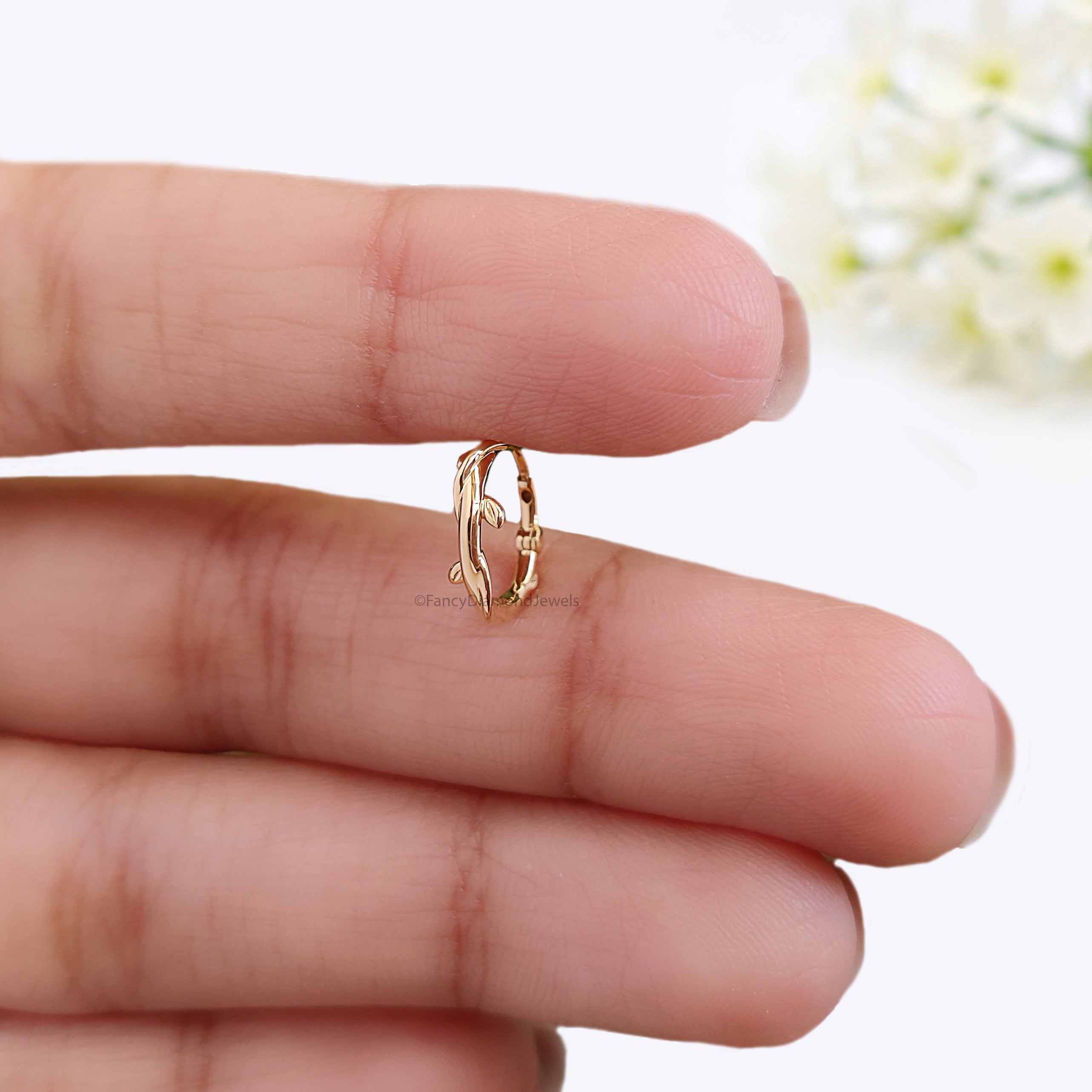 Twist Leaf Nose Hoop Solid Gold Rope Nose Hoop Unique Nose Piercing Nose Ring Clicker Braided Nose Ring Hoop Nose Ring Gold FD490