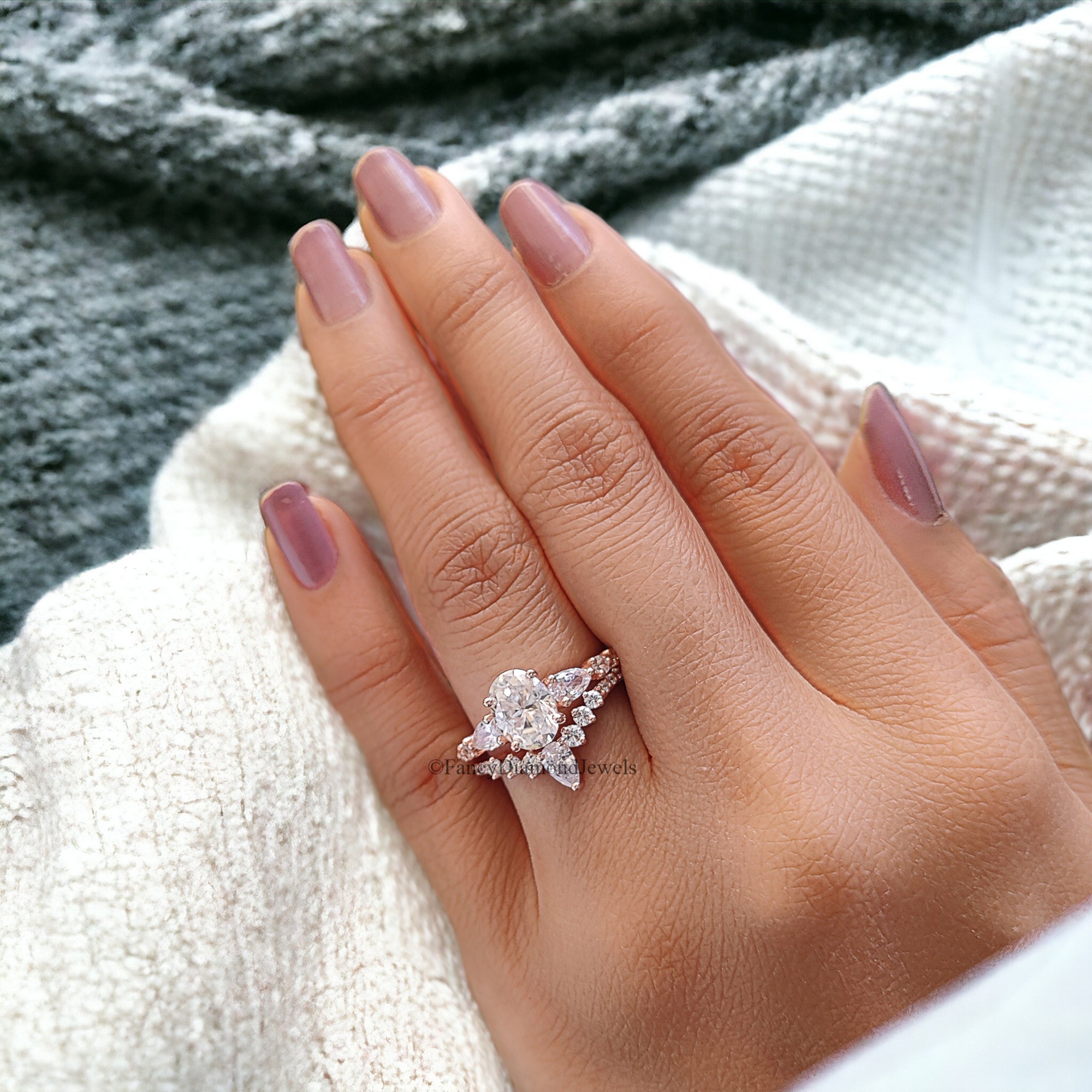 Oval Moissanite Engagement Ring Set Stacking Ring 14K/18K Rose Gold Vintage Unique Pear Diamond Cluster Ring Women Wedding Bridal Ring FD49