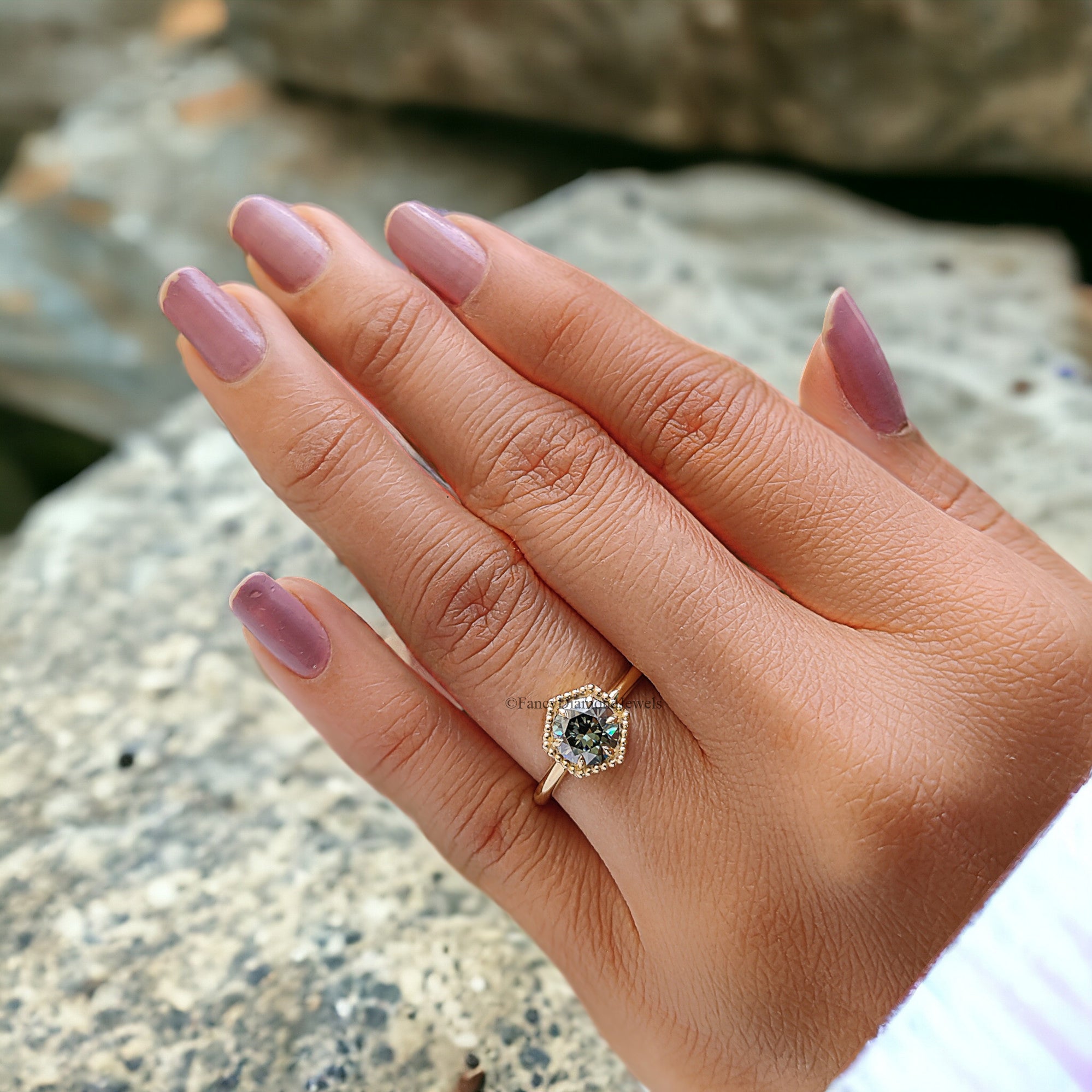 0.85 CT Aqua Blue Green Round Brilliant Moissanite Ring 10k/14k/18k Solid Yellow Gold Ring Solitaire Engagement Ring Moissanite Ring FD38