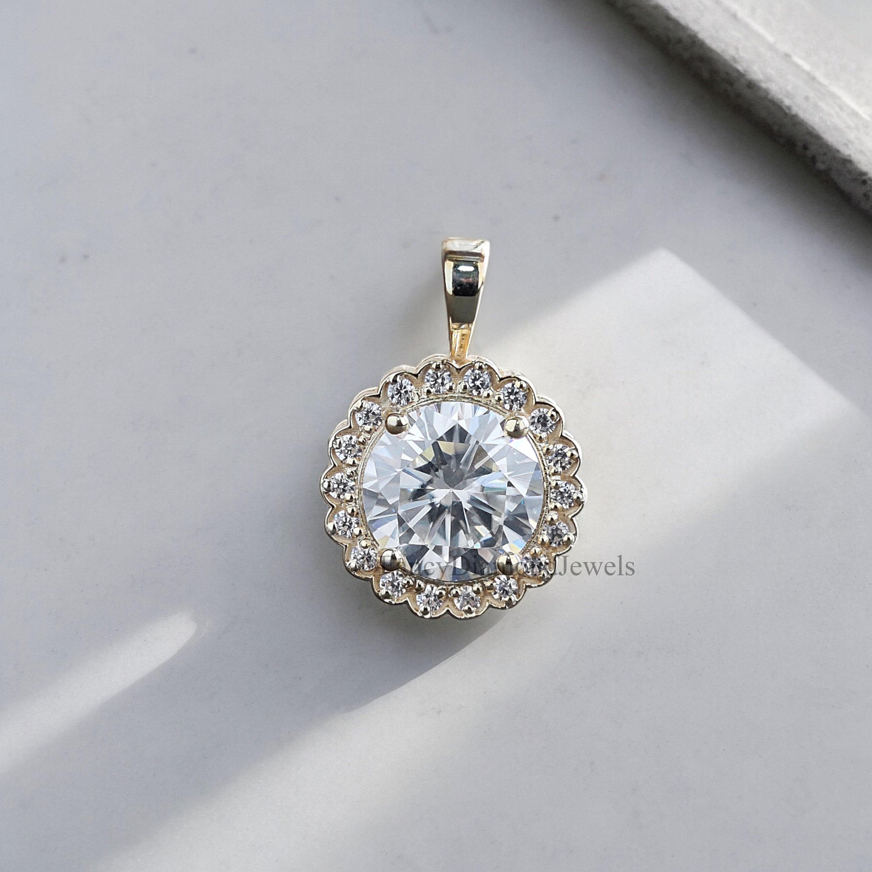 Yellow Gold Halo Pendant Necklace for Women Round Cut Pendant Necklace with Moissanite Stones Necklace for Teen Girls and Women FD189
