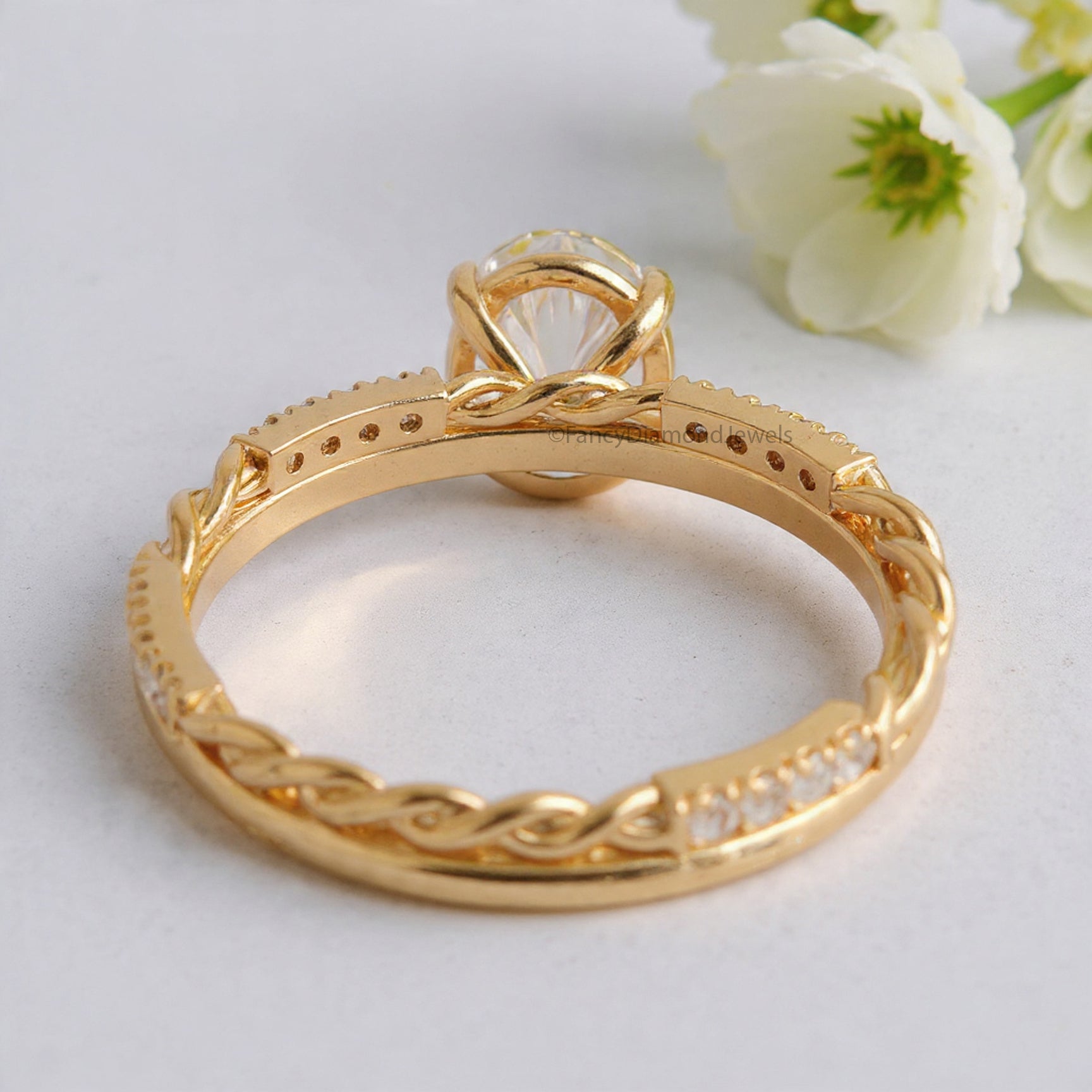 1.05 CT Oval Diamond Lab Grown Diamond Engagement Ring Set Wedding Set Bridal Rings for Her Matching Wedding Band Oval Diamond Ring FD473