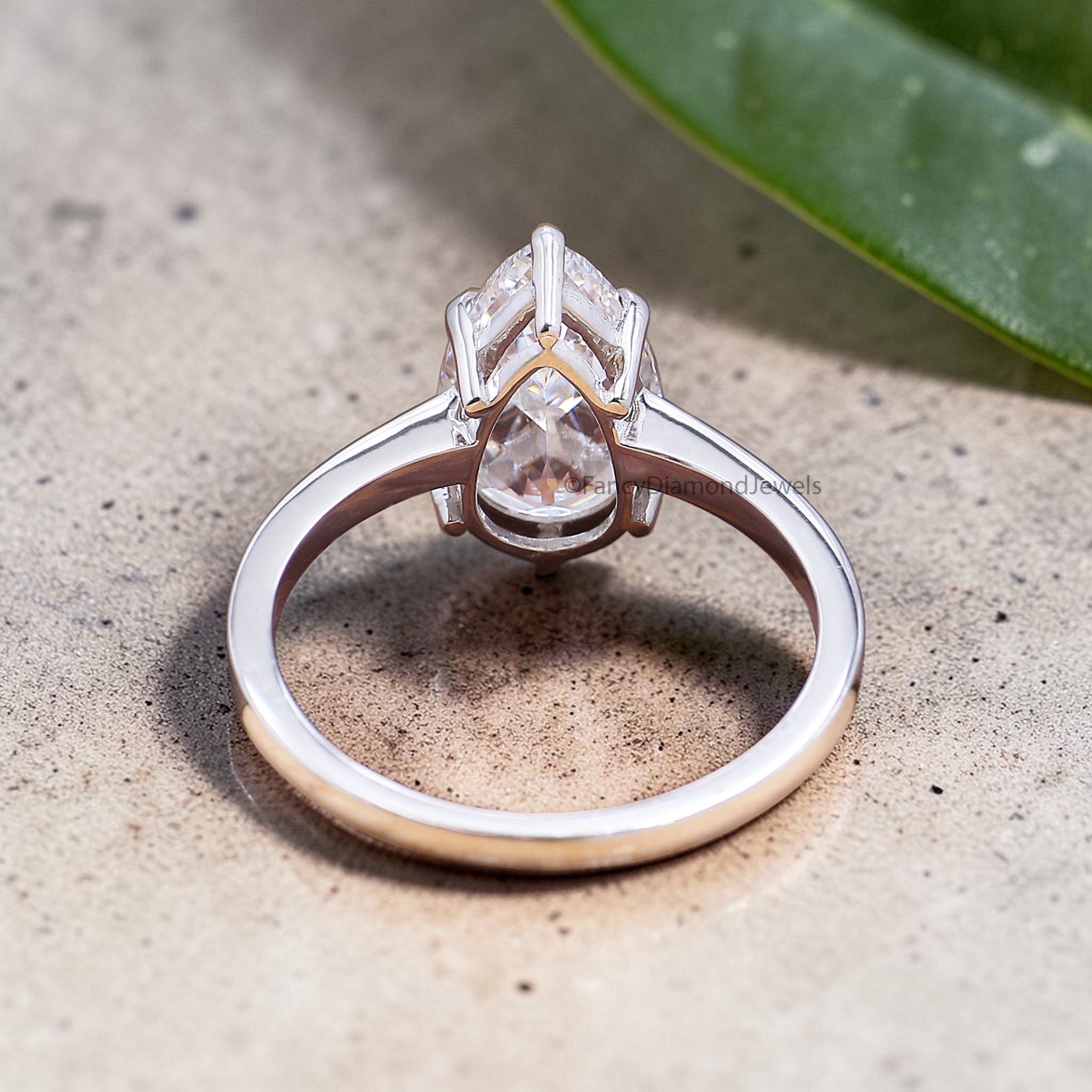 Pear Cut Lab Grown Diamond Engagement Ring Old European Cut Moissanite Teardrop Solitaire Ring Minimalist Bridal Promise Gift for Her FD553