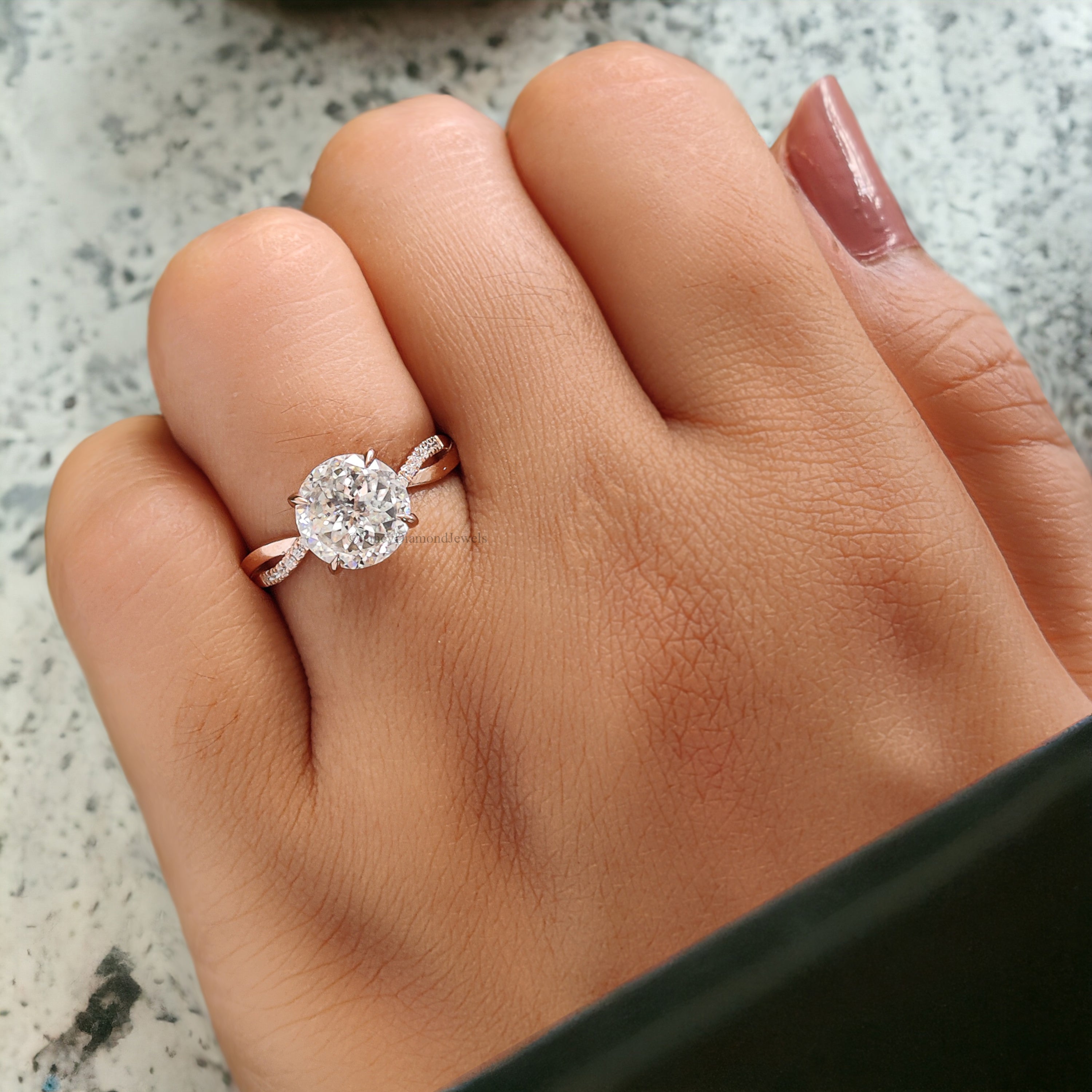 Unique Moissanite Ring 2.15 TW Portuguese Cut Colorless Moissanite Engagement Ring Wedding Ring Twisted Band Claw Prong Ring for Women FD135