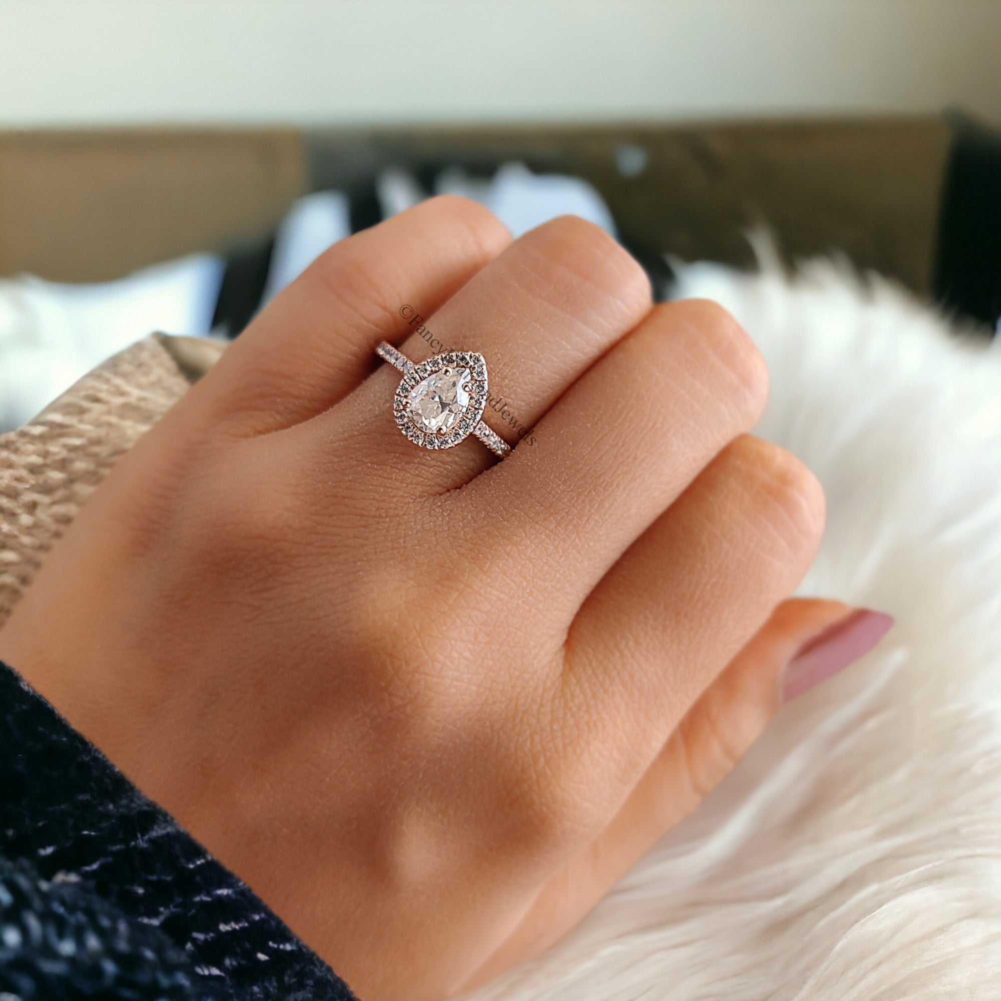 0.75 CT Pear Cut Moissanite Engagement Ring Anniversary Gift Halo Set 10K/14K/18K Rose Gold Prong Setting Ring Christmas Gift For Her FD160