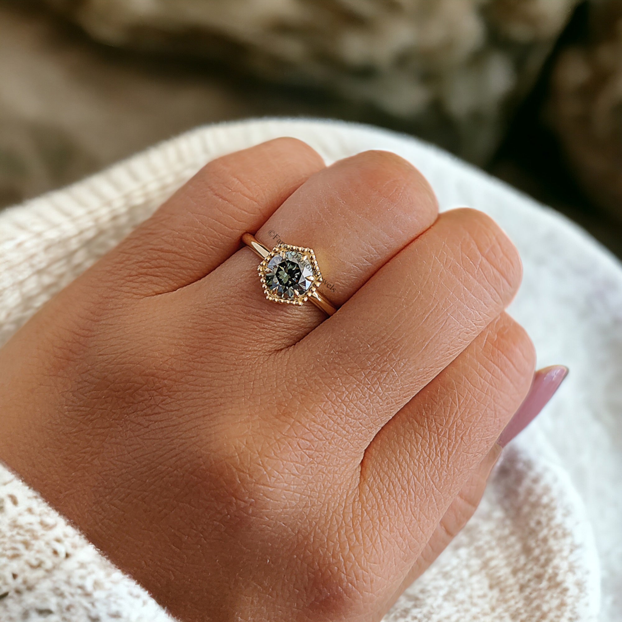 0.85 CT Aqua Blue Green Round Brilliant Moissanite Ring 10k/14k/18k Solid Yellow Gold Ring Solitaire Engagement Ring Moissanite Ring FD38