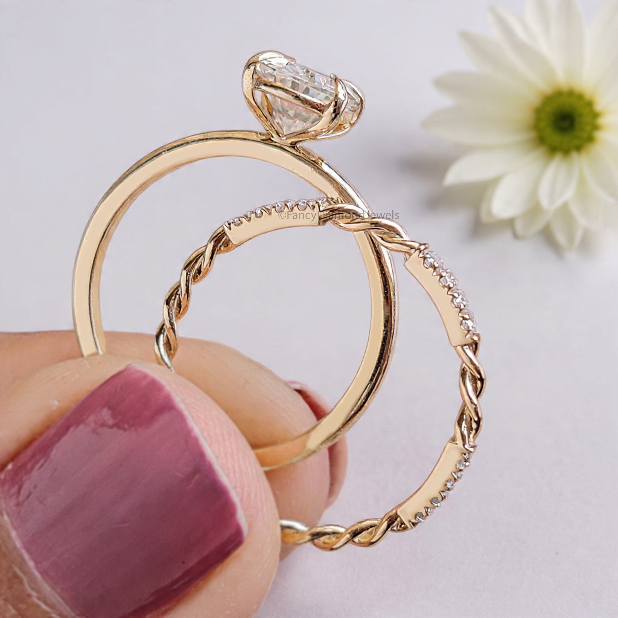 1.05 CT Oval Diamond Lab Grown Diamond Engagement Ring Set Wedding Set Bridal Rings for Her Matching Wedding Band Oval Diamond Ring FD473