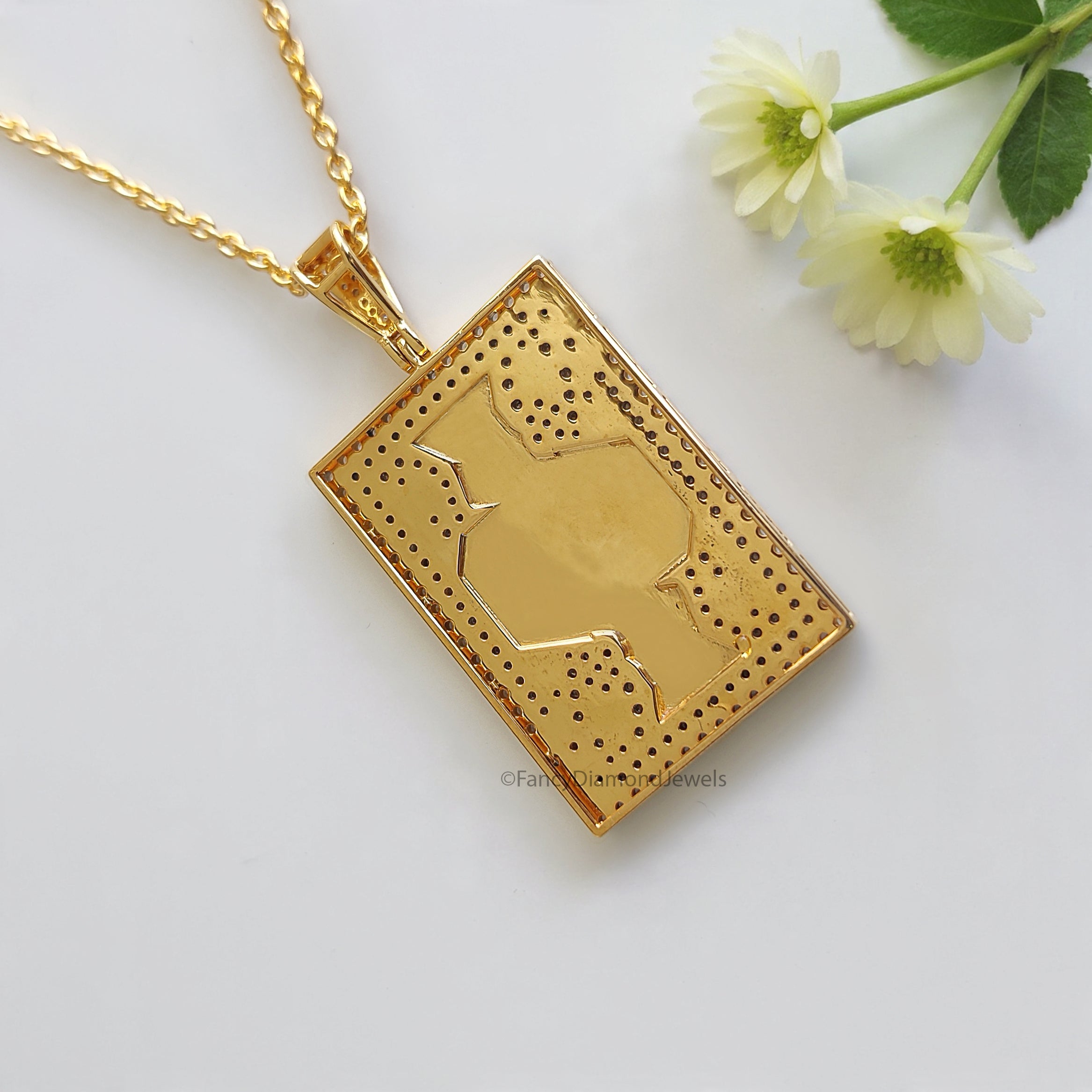 Hip Hop King Card Poker Pendant Round Moissanite Diamond Royal King Poker Pendant Yellow Gold Playing Card Pendant Men's Charm Pendant FD534