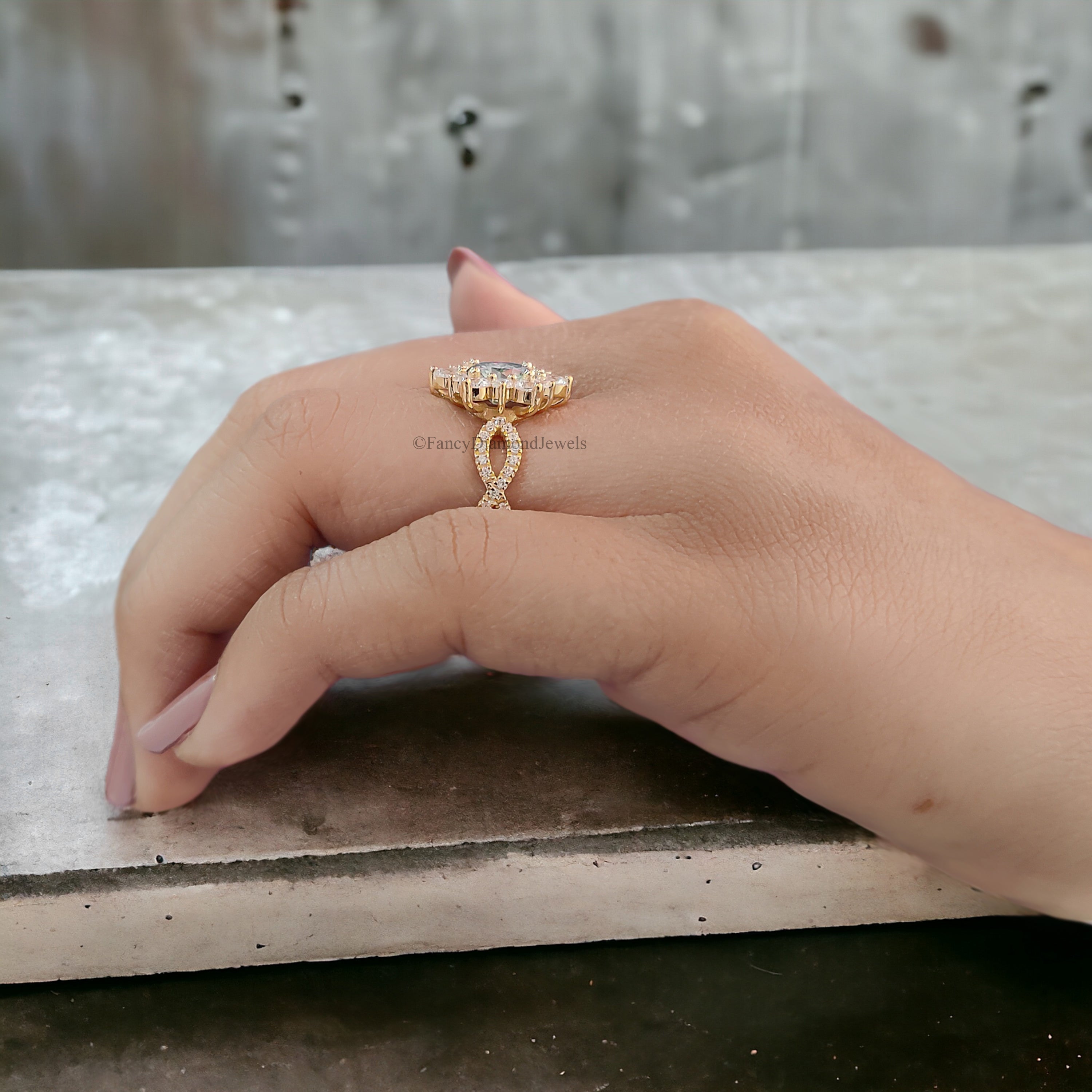 2.30TW Round Cut Blue Moissanite Engagement Ring Vintage Halo Anniversary Ring Twisted Micro Set Wedding Ring Crossover Ring For Women FD221