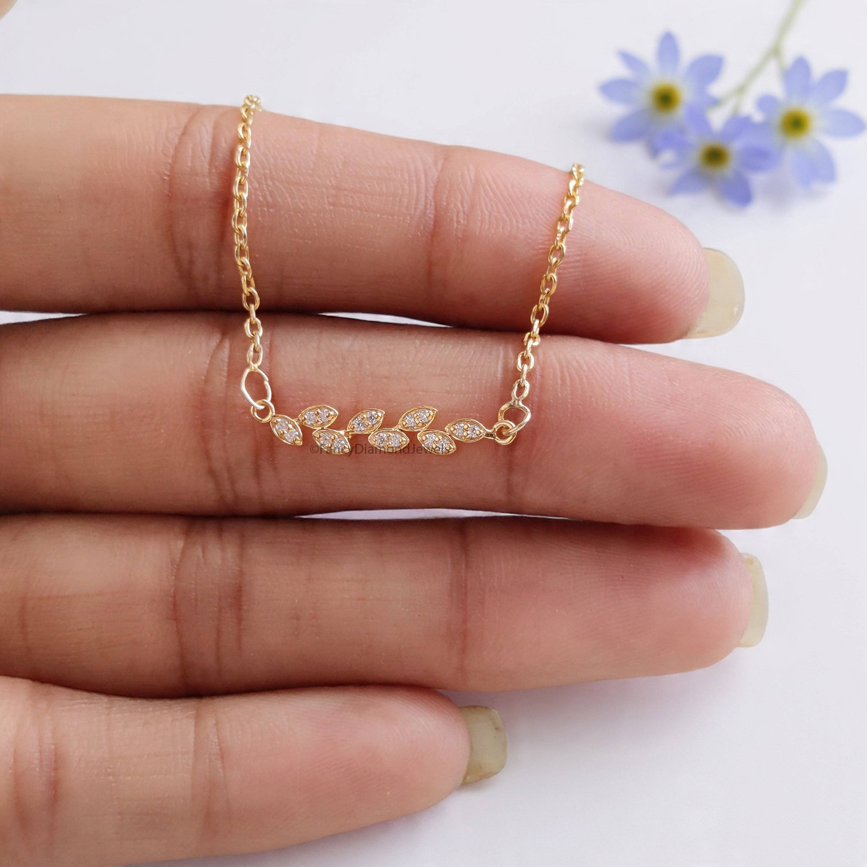 Moissanite Leaf Pendant Necklace in Gold | Round Brilliant Cut Diamond Look | Nature-Inspired Jewelry Gift Minimalist Wedding Jewelry KD946