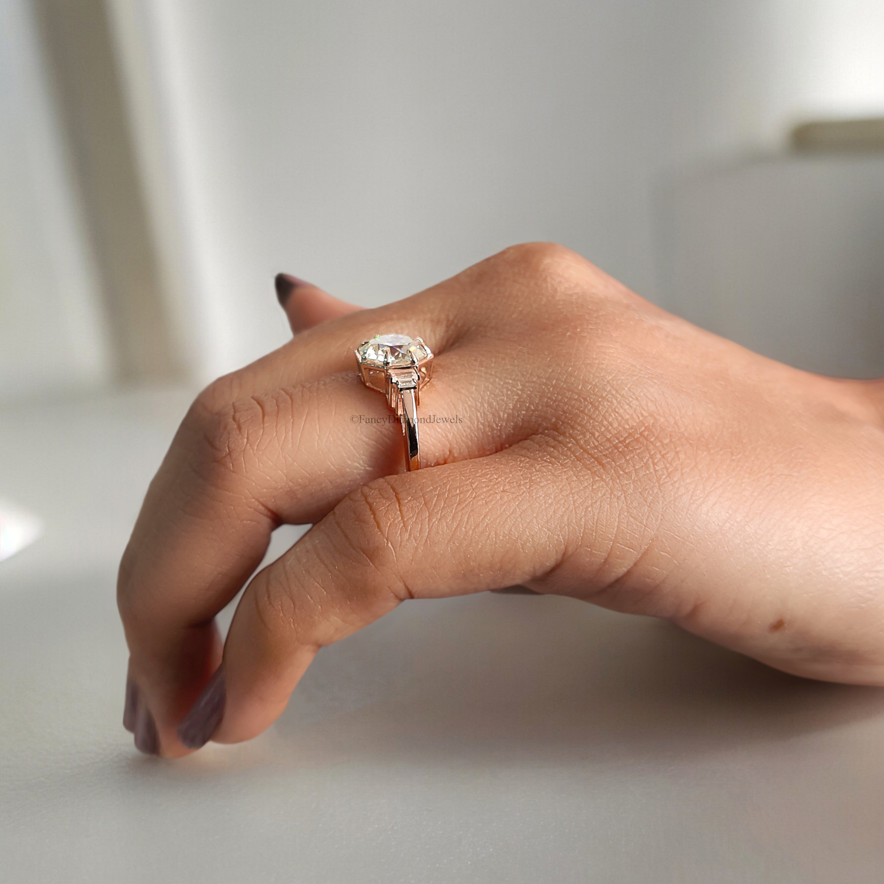 Five Stone Engagement Ring 2.10 TW Old European Round Cut Colorless Moissanite Ring Eight Claw Prong Customized Bridal Wedding Ring FD197