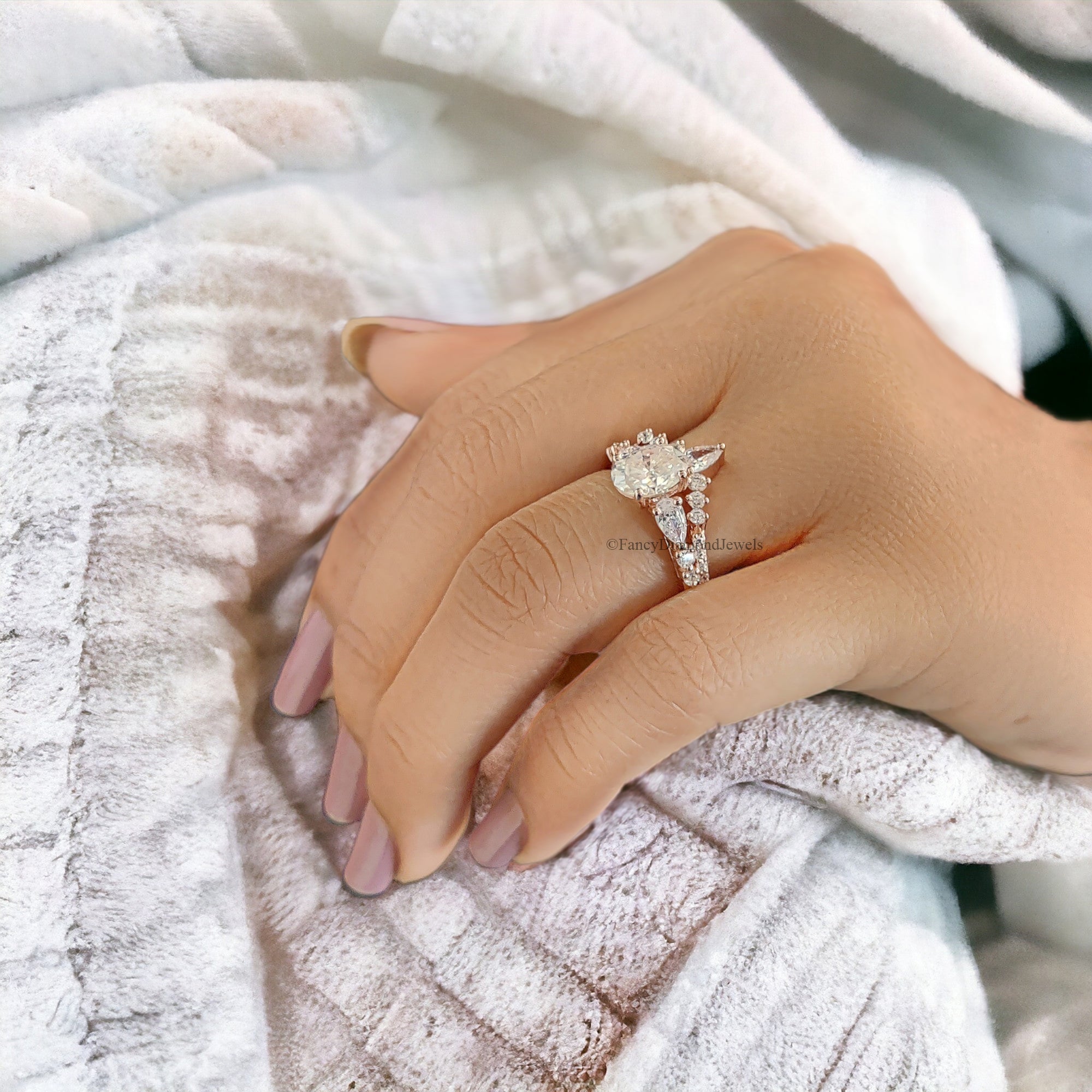 Oval Moissanite Engagement Ring Set Stacking Ring 14K/18K Rose Gold Vintage Unique Pear Diamond Cluster Ring Women Wedding Bridal Ring FD49