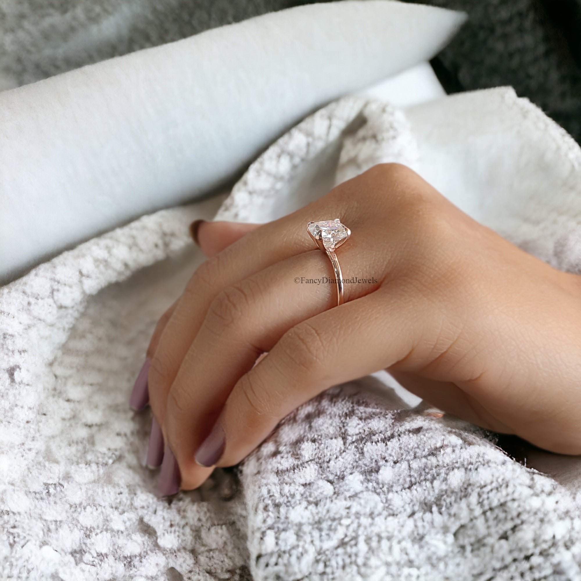 Moissanite Solitaire Engagement Ring 2.00 CT Cushion Cut Moissanite Ring Claw Prong Ring for Women Promise Ring Gift For Her Ring FD80