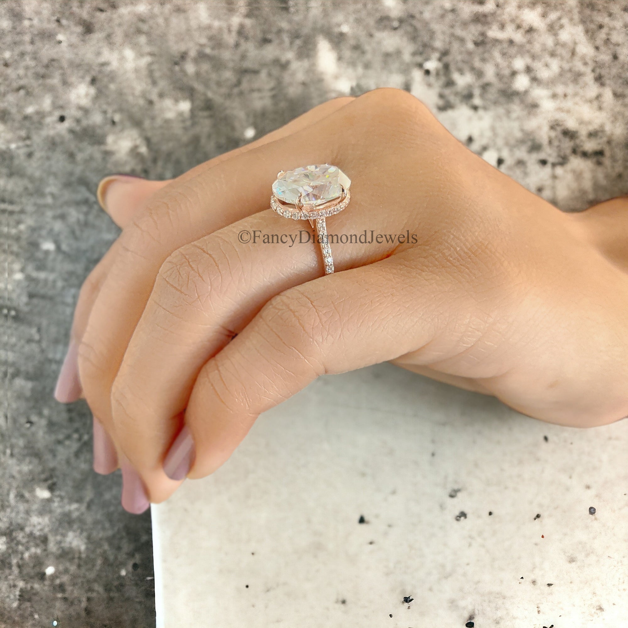 Oval Moissanite Engagement Ring 4.00 CT Oval Wedding Ring Hidden Halo Ring Ring for Women Propose Ring Cathedral Setting Anniversary FD53