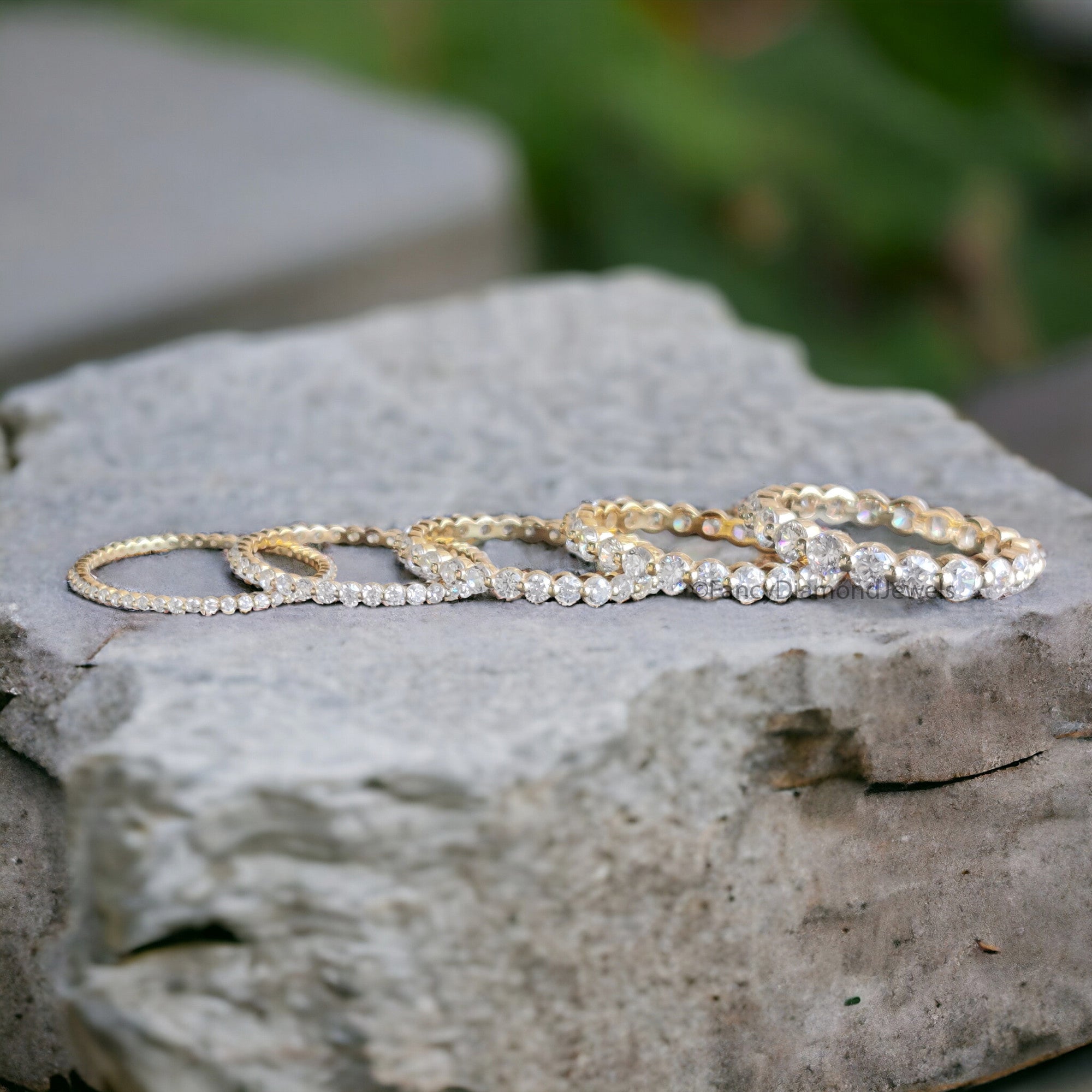 Floating Bubble Wedding Band 1.00/ 1.50/ 2.00/ 2.50/ 3.00 MM Single Prong Set Full Eternity Band Moissanite Stacking Rings Bridal Band FD304