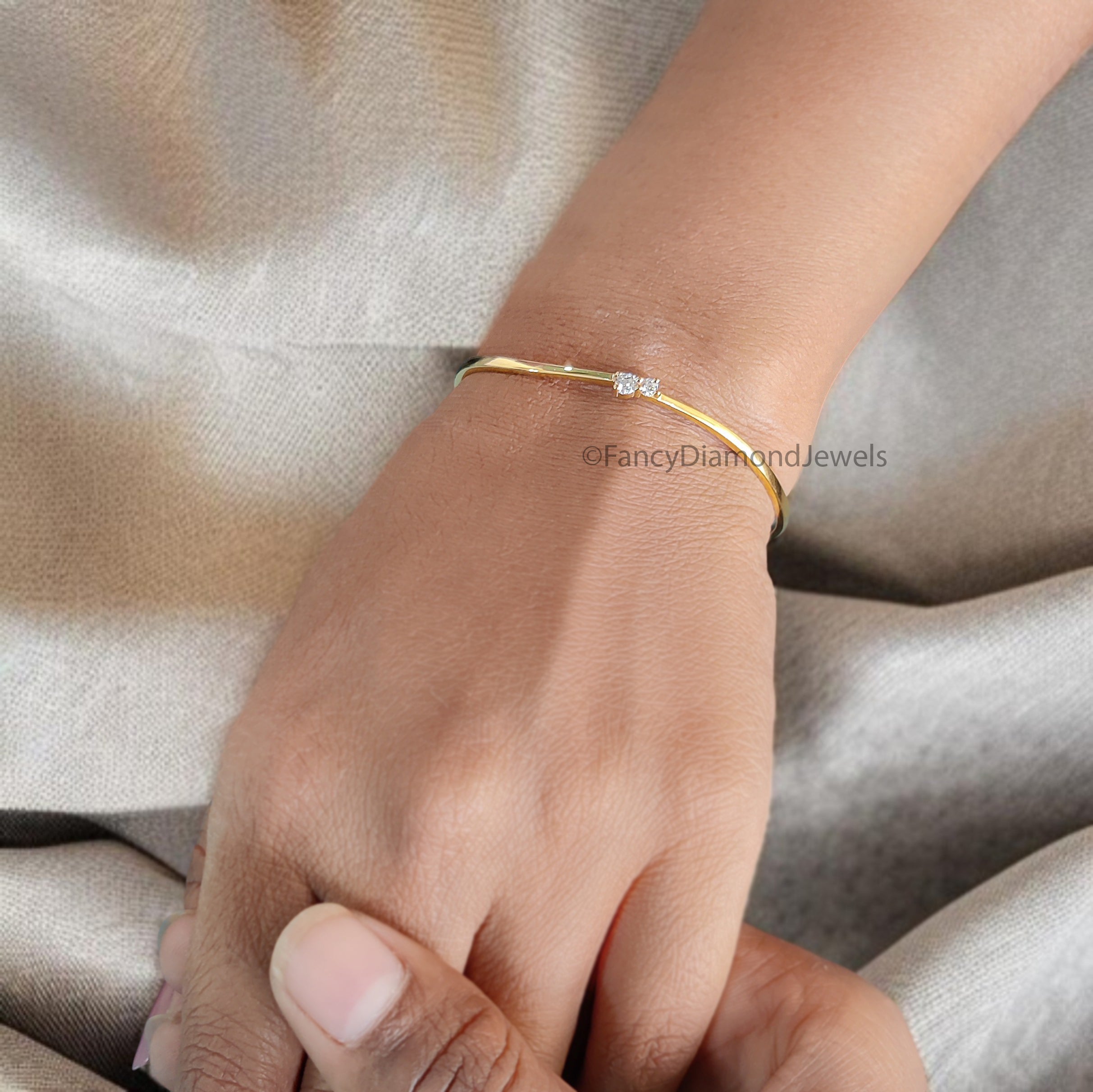 Round Moissanite Diamond Bracelet White Color Round Diamond Bracelet Gold Bracelet Round Brilliant Cut Diamond Bracelet Gift For Her KD944